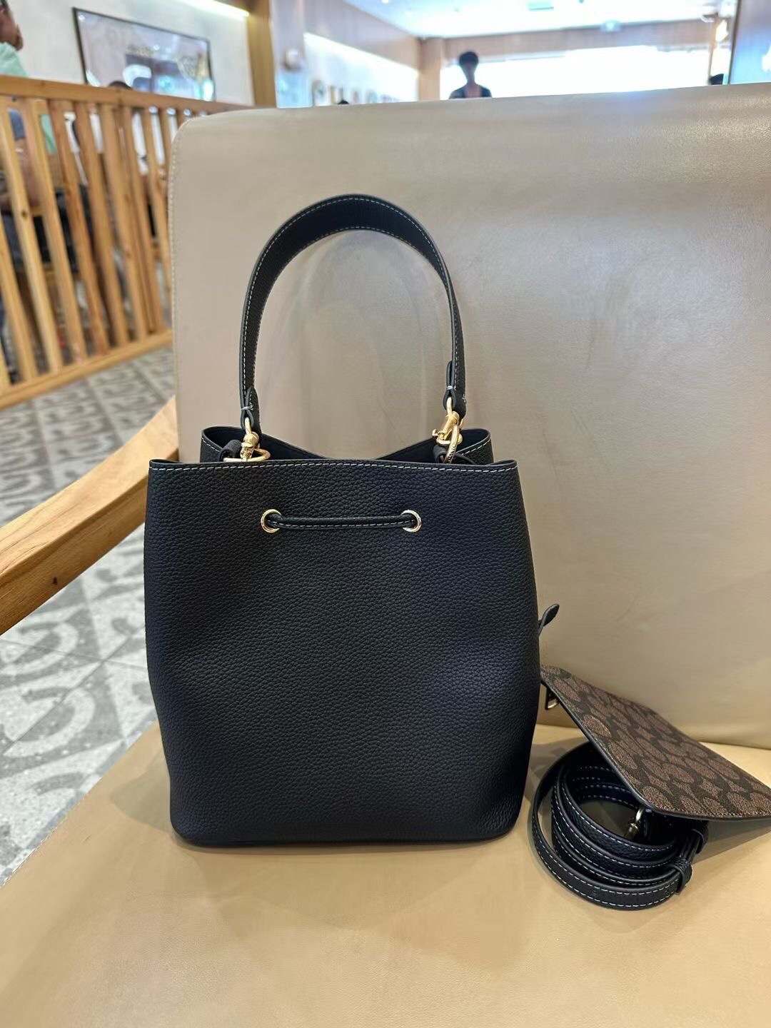 [New product in November] Coach CBH07 CBH06 classic presbyopic Rowan drawstring shoulder crossbody bucket bag, mother-in-law bag, with detachable