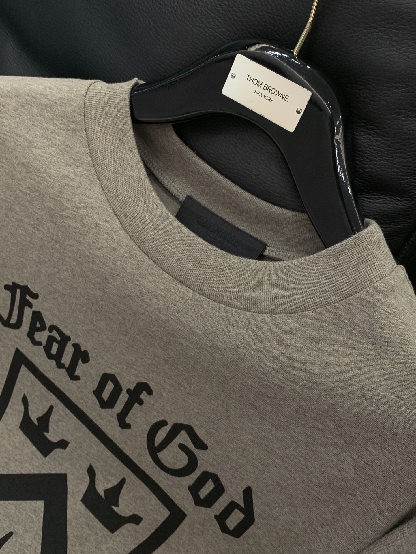 Fear of God 2025 Summer T-shirt: Comfortable, Stylish, Unique Design, Top Quality. - 图片 4