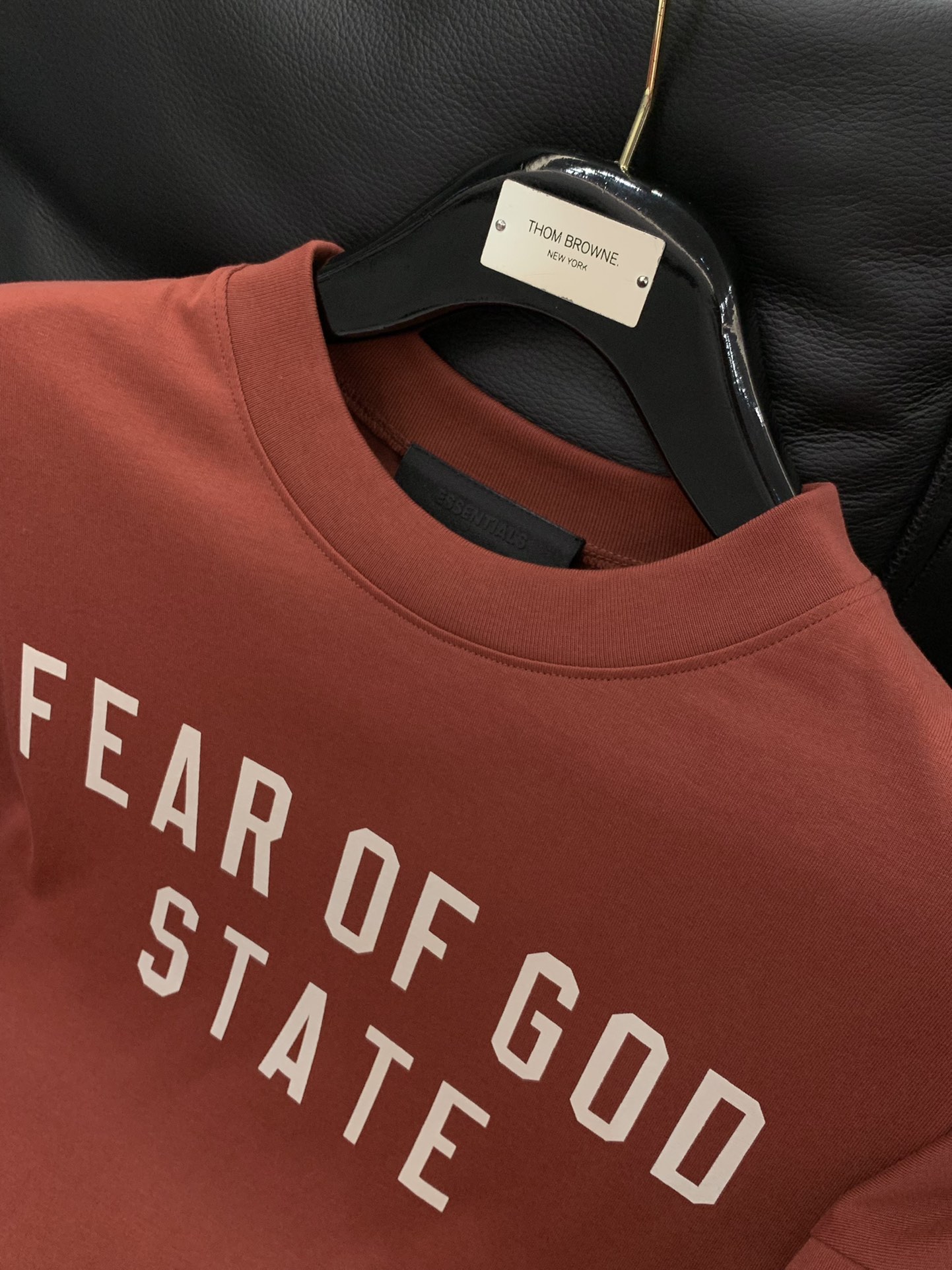 Fear of God Summer 2025 T-shirt: Top-Class Comfort and Design, One-Size-Fits-All, Unique Logo - 图片 4