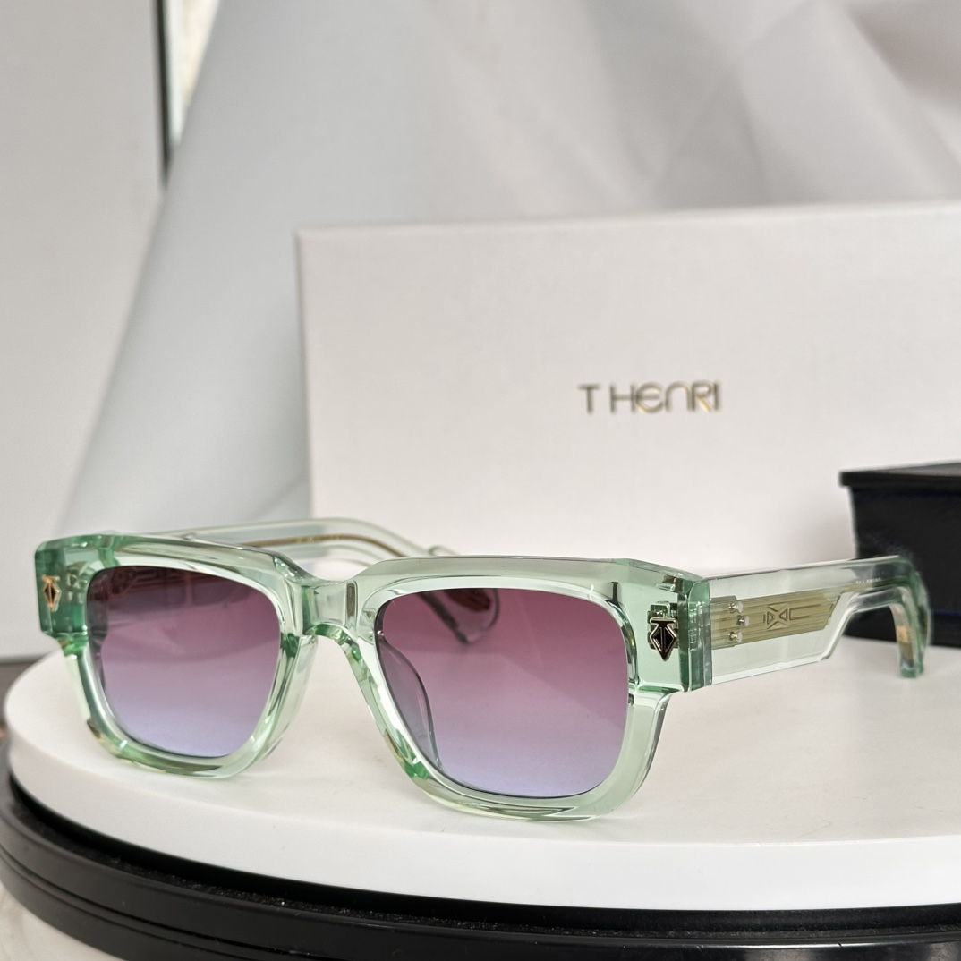   变色片 ‼️THENRI
Photochroromic
MODELTAYCAN
SIZE 52口20