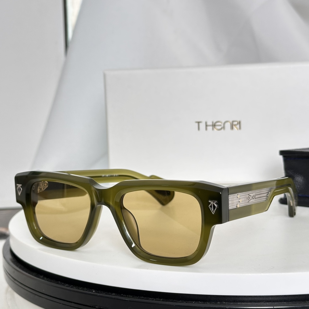  变色片‼️THENRI
Photochroromic
MODELTAYCAN
SIZE 52口20-1
