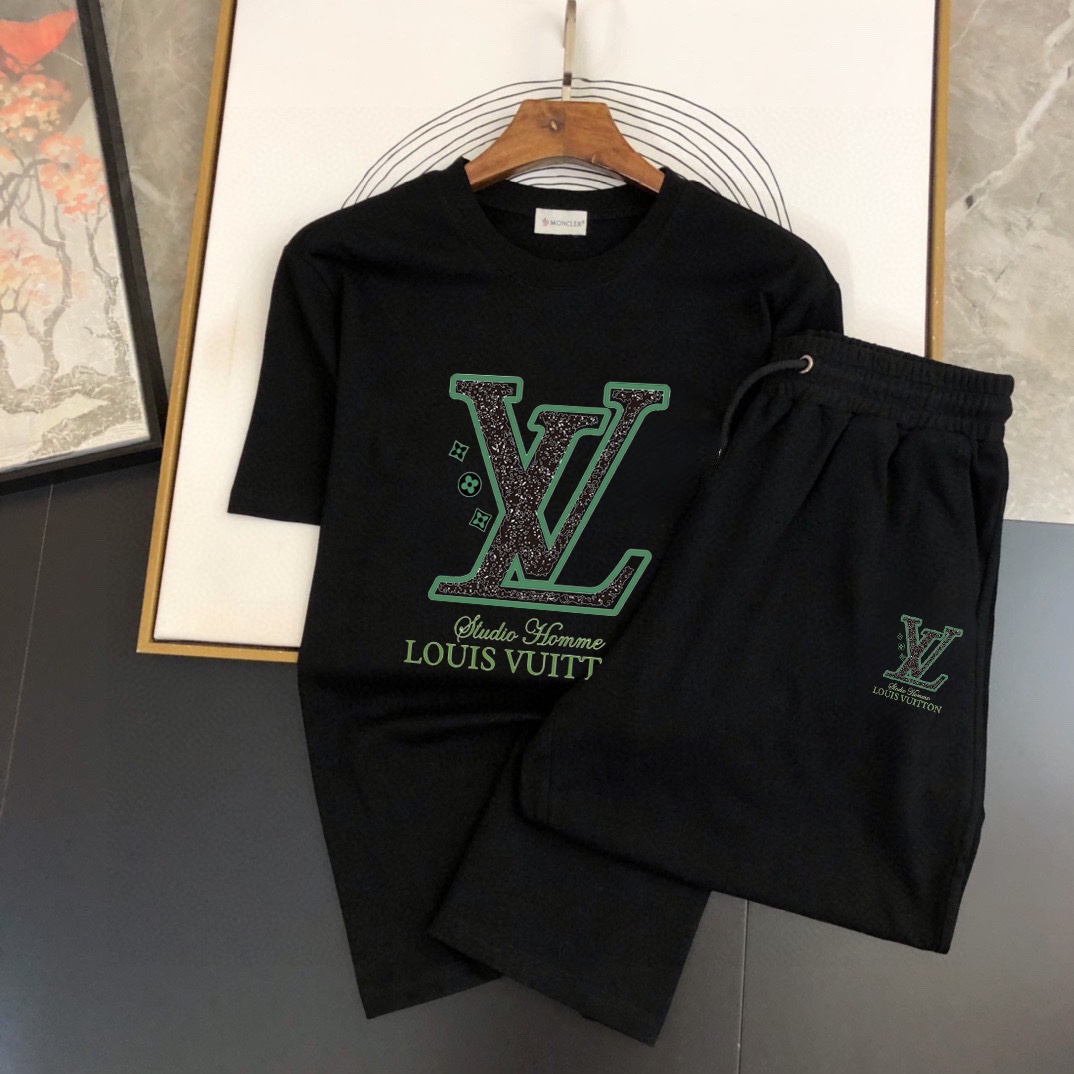 Louis Vuitton 品牌【LV路易威登】 2025新款男士短袖短裤套装 销售 市面高端版本 手感细腻柔软 让你穿着更加舒适 立体裁剪版型超赞 尺码:M-5XL下单请报身高体重