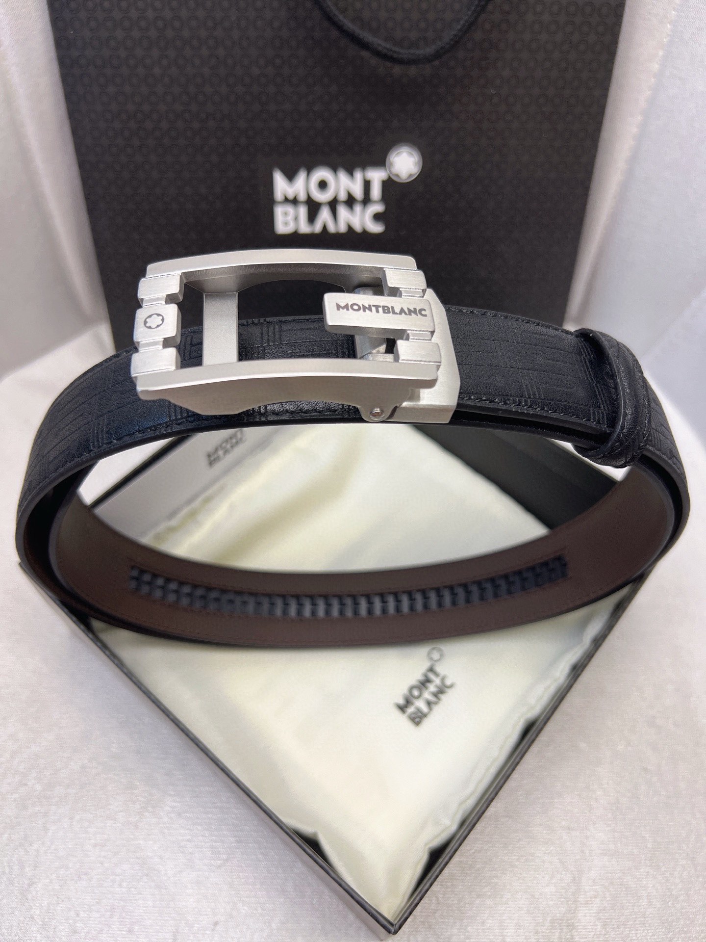 Italian Imported Cattle Belt: Premium Automatic One-Headed Oxen-Skin Stripes