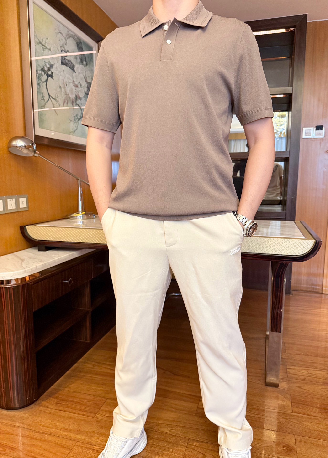 NO:429229,LP-The latest hot Polo is shipped and released simultaneously in Europe and the United States!  Selected Italian imported fine cotton antibacterial polyester fabric with simple and elegant design to highlight the charm of business and leisure products. Number 48-56 (with Hong Kong Lane Crawford gift box packaging), loro piano, alexander wang19860909LP-最新爆款Polo出货 欧美同步发售！精选意大利进口精棉抗菌聚酯面料搭配简约大方的设计,彰显韵味 商务休闲精品.码数48-56（配香港连卡佛礼盒包装）,,loro piana,alexander wang,Men's clothing