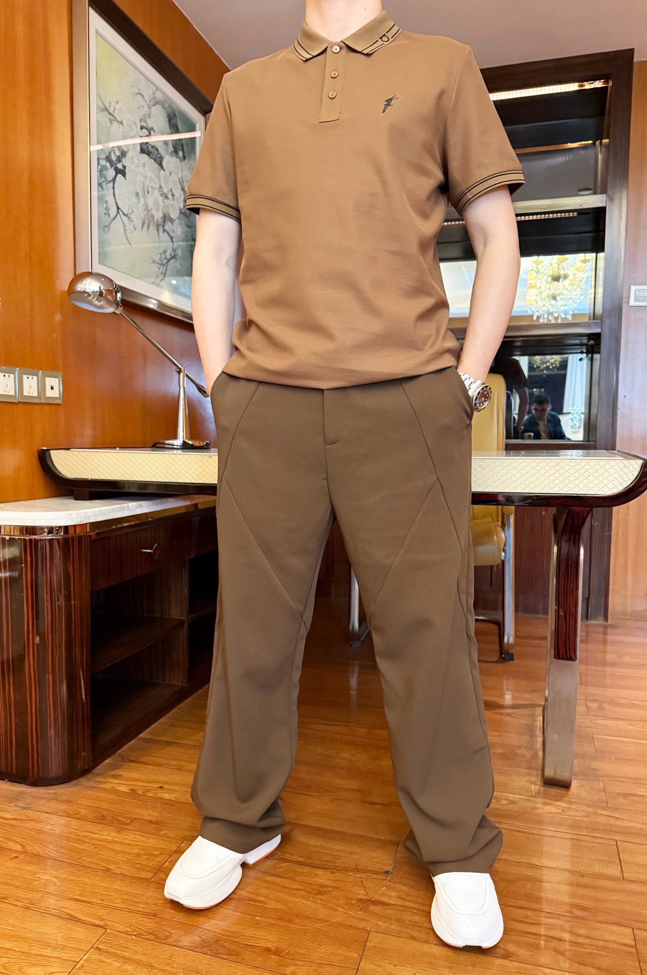 NO:429244,Ferragamo - the latest hot-selling Polo in the counter is shipped, and the London counter is popular!  Selected Italian imported bead flooring fabrics with the latest designs, the most chest brand logo embroidery shows taste, business and casual boutique. Size: 48-56 (model 173/130 wears 48 sizes, with Hong Kong Lane Crawford gift box packaging), ferragamo, alexander wang19860909菲拉格慕-专柜最新爆款Polo出货 伦敦专柜热销单品！精选意大利进口珠地棉面料搭配最新的设计,最胸口的品牌logo刺绣彰显品味 商务休闲精品.尺码:48-56（模特173/130穿48码,配香港连卡佛礼盒包装）,,ferragamo,alexander wang,Men's clothing