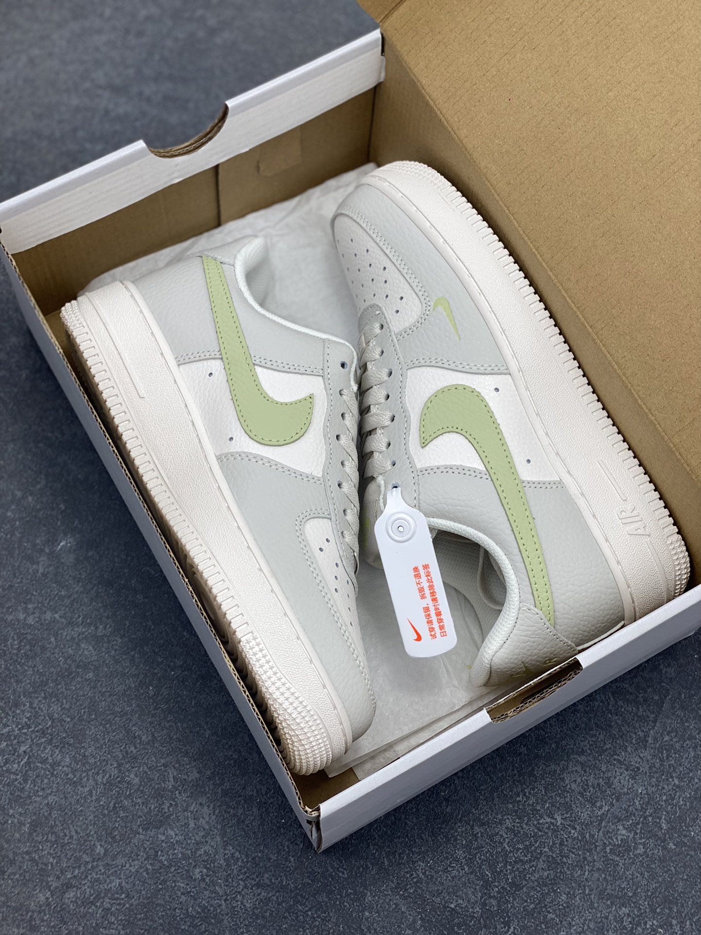 图片[9]-Air Force 1\’ 07 灰绿 原楦头原纸板 打造纯正空军版型 专注外贸渠道 全掌内置蜂窝气垫 #原盒配件 原厂中底钢印、拉帮完美 货号：IB3881-001 尺码：36 36.5 37.5 38 38.5 39 40 40.5 41 42 42.5 43 44 44.5 45-选品中心