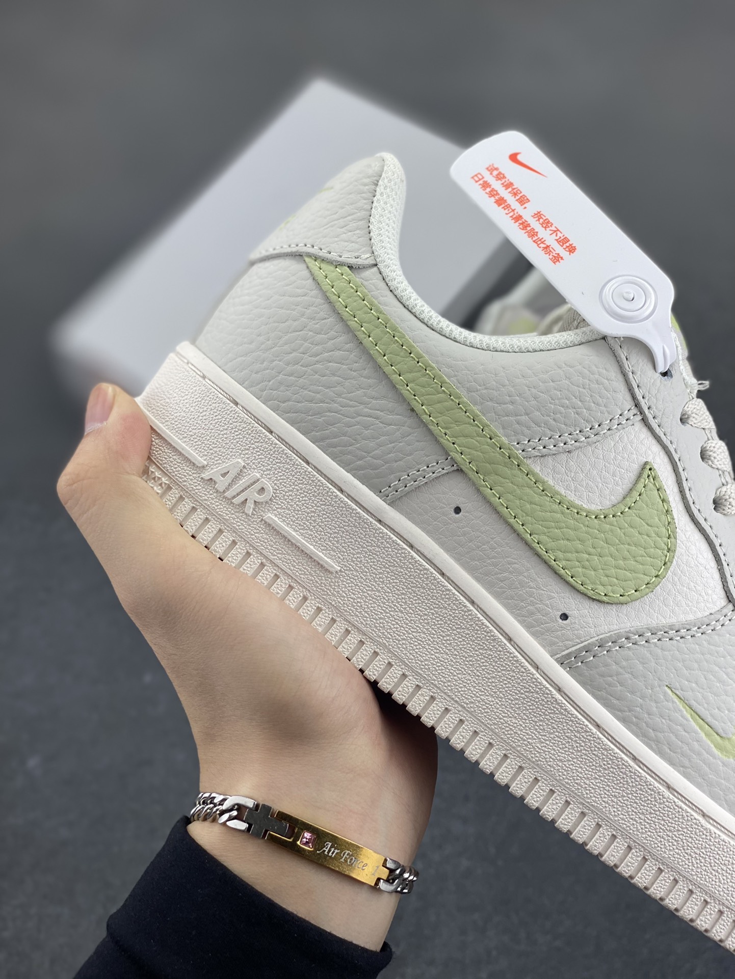 图片[6]-Air Force 1\’ 07 灰绿 原楦头原纸板 打造纯正空军版型 专注外贸渠道 全掌内置蜂窝气垫 #原盒配件 原厂中底钢印、拉帮完美 货号：IB3881-001 尺码：36 36.5 37.5 38 38.5 39 40 40.5 41 42 42.5 43 44 44.5 45-选品中心