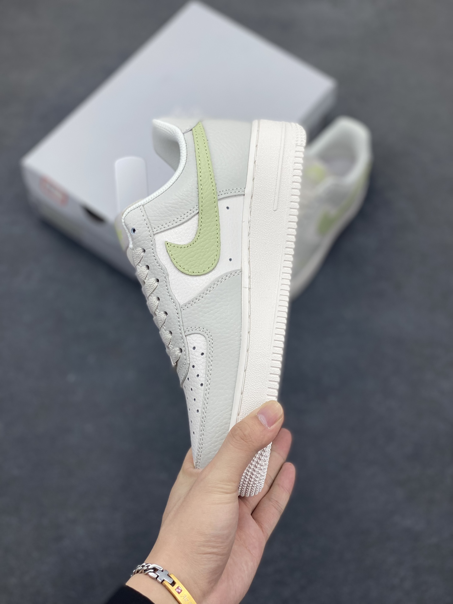 图片[3]-Air Force 1\’ 07 灰绿 原楦头原纸板 打造纯正空军版型 专注外贸渠道 全掌内置蜂窝气垫 #原盒配件 原厂中底钢印、拉帮完美 货号：IB3881-001 尺码：36 36.5 37.5 38 38.5 39 40 40.5 41 42 42.5 43 44 44.5 45-选品中心