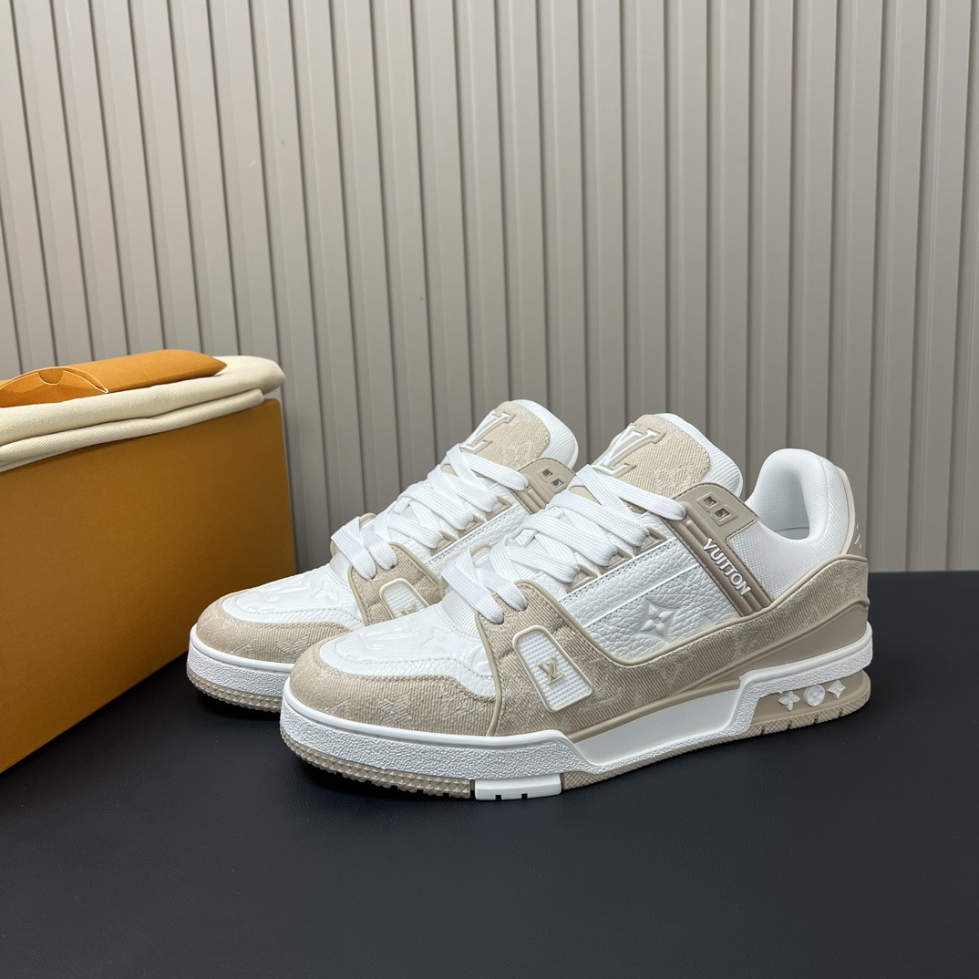 Louis Vuitton Trainer Sneaker Monogram Embossed Calf Leather White 4 i1750979389 3658 2