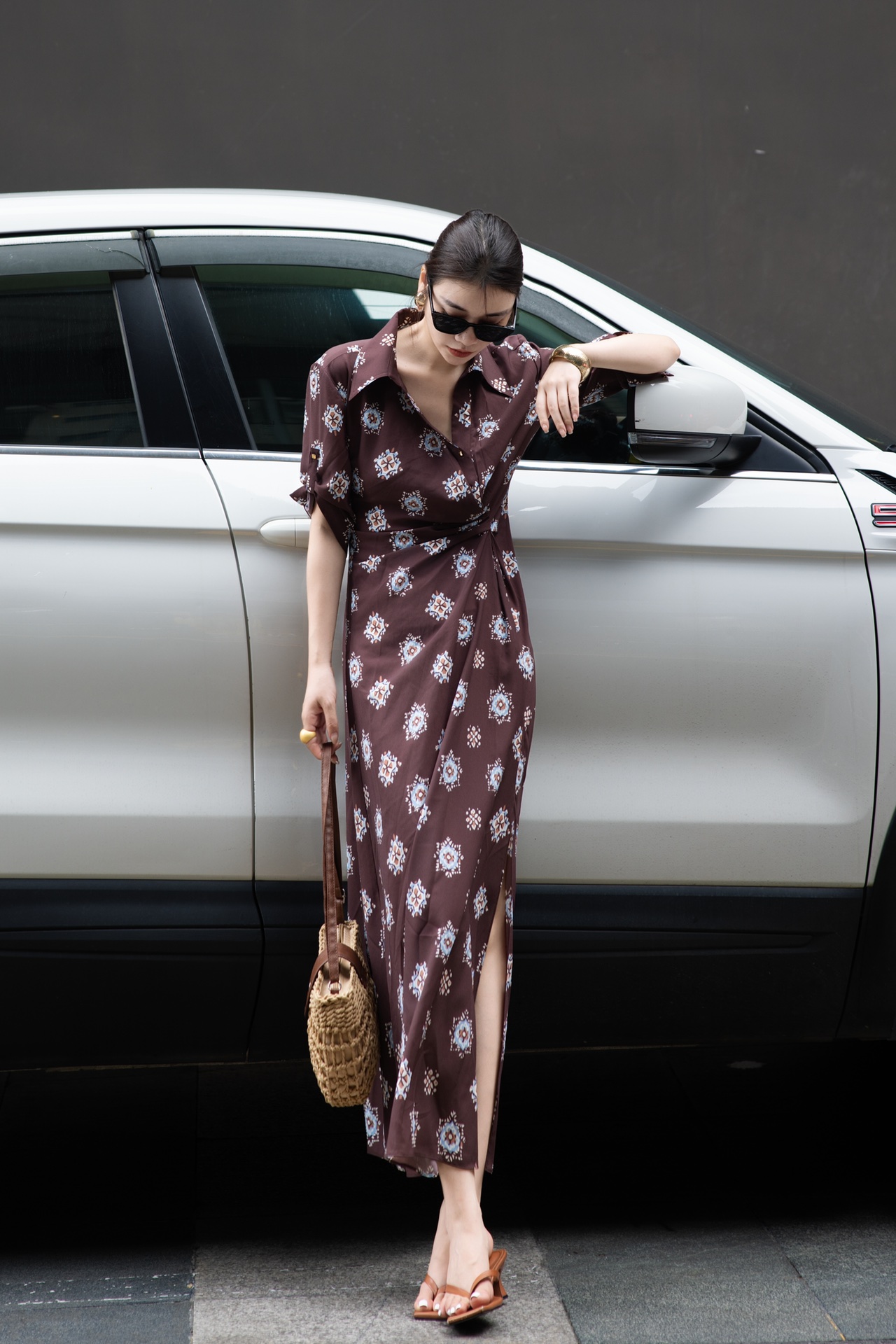 High-Quality Women’s Clothes: Fashionable Cloaks, Fabulous and Sophisticated Designs - 图片 3