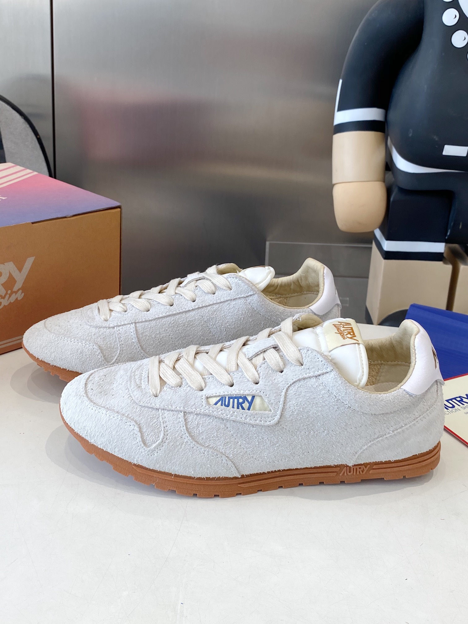 Top Leisure Shoes for Star Doctors: Doctor’s CK with Hairy Oxford Fabric & Pigskin Inner