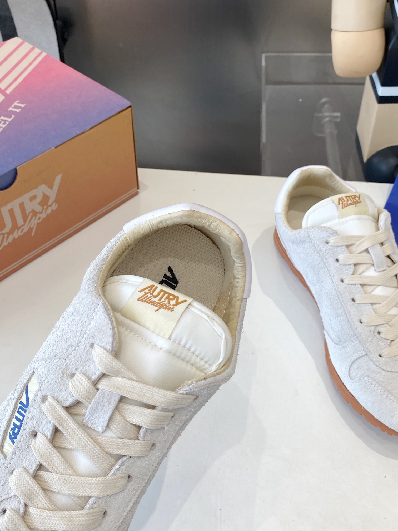 Top Leisure Shoes for Star Doctors: Doctor’s CK with Hairy Oxford Fabric & Pigskin Inner - 图片 6