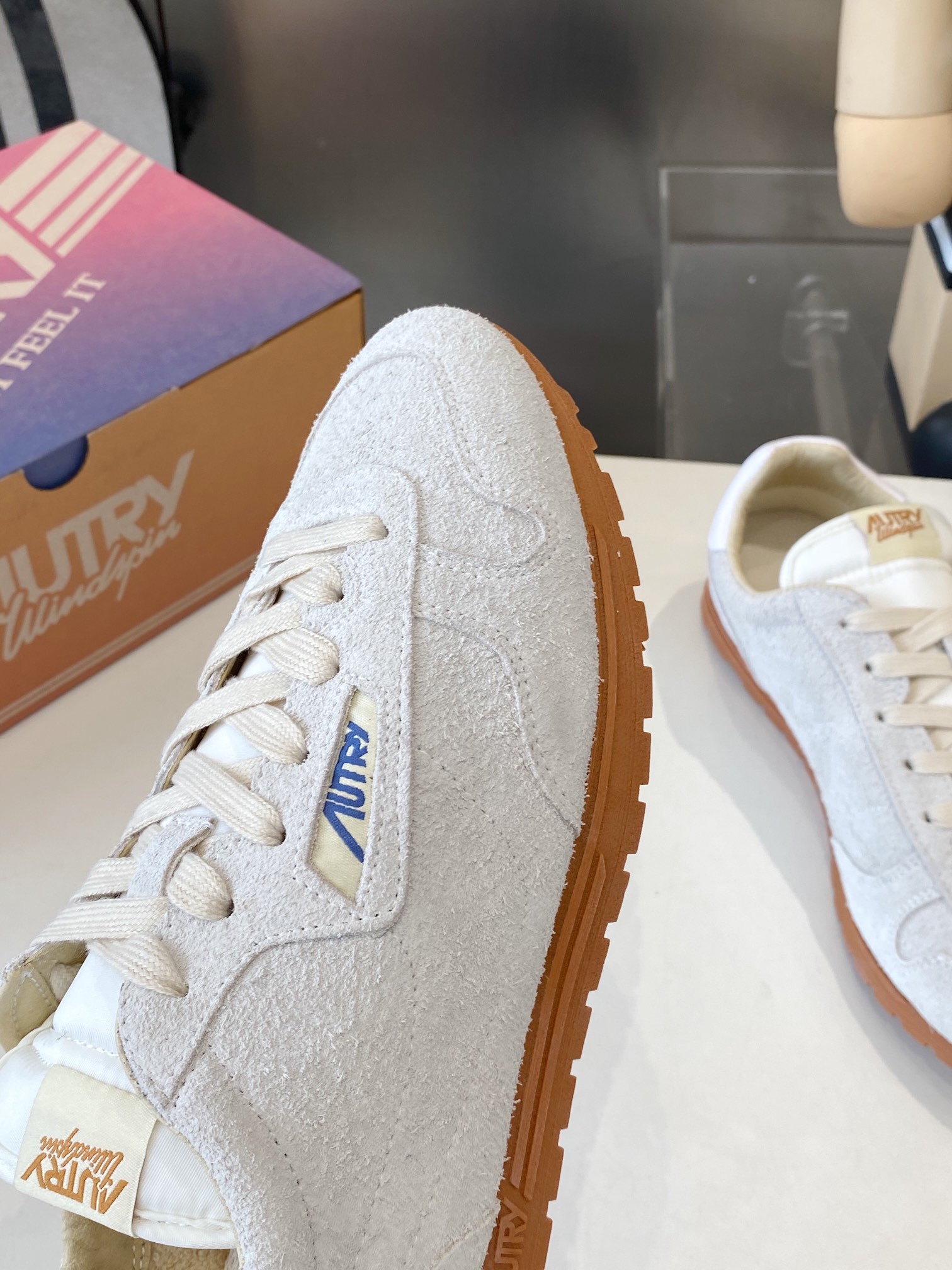 Top Leisure Shoes for Star Doctors: Doctor’s CK with Hairy Oxford Fabric & Pigskin Inner - 图片 4