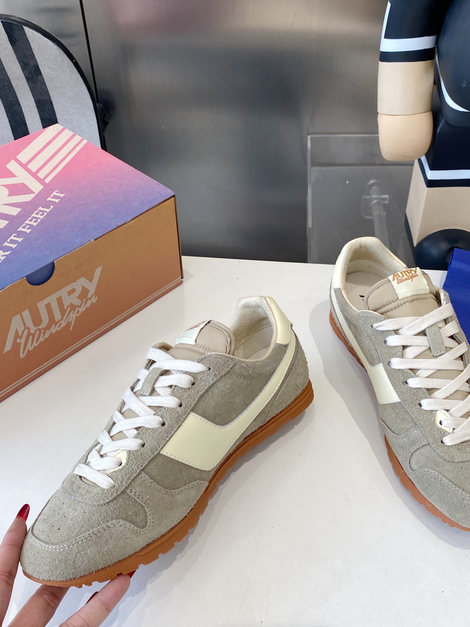 Top Leisure Shoes for Star Doctors: Doctor’s CK with Hairy Oxford Fabric & Piggy Skin Inner - 图片 2