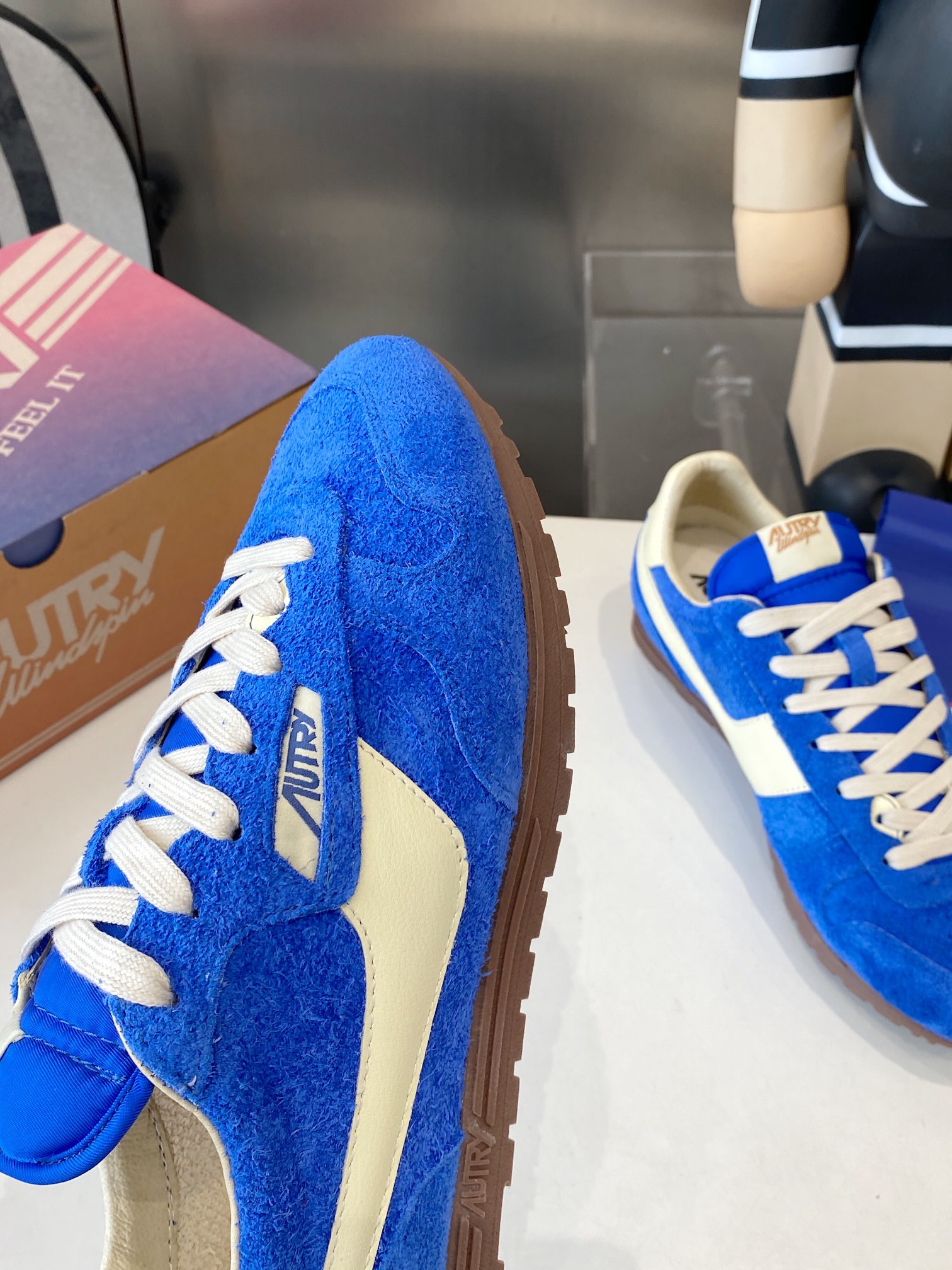 Top Leisure Shoes for Star Doctors: Doctor’s CK with Hairy Oxford Fabric & Piggy Skin Inner - 图片 4