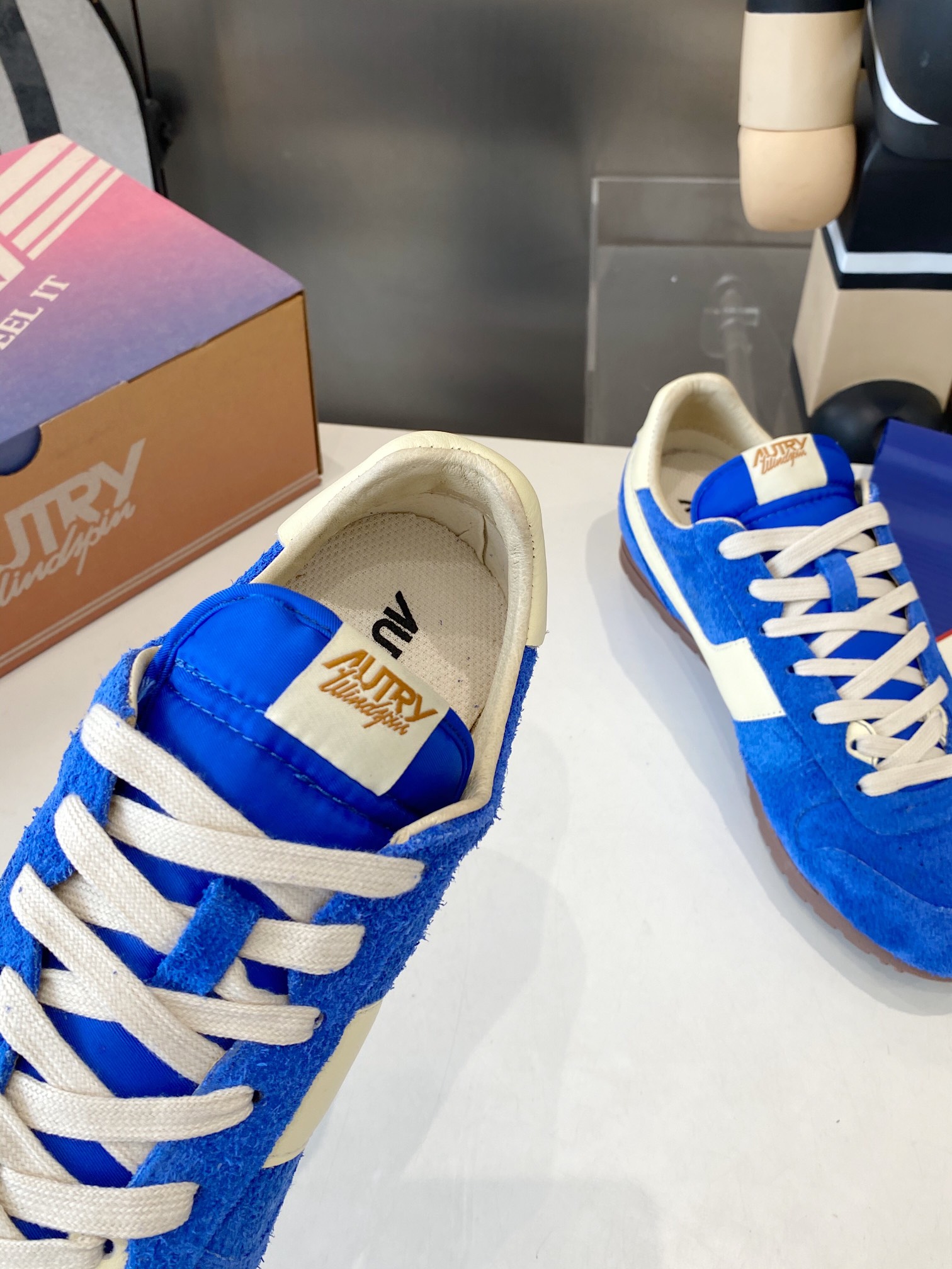 Top Leisure Shoes for Star Doctors: Doctor’s CK with Hairy Oxford Fabric & Piggy Skin Inner - 图片 5