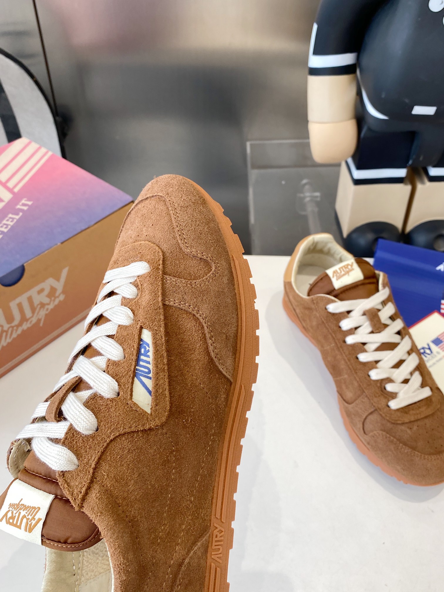 Top Leisure Shoe for Star Doctors: Doctor’s CK with Hairy Oxford Fabric and Pigskin Inner - 图片 4