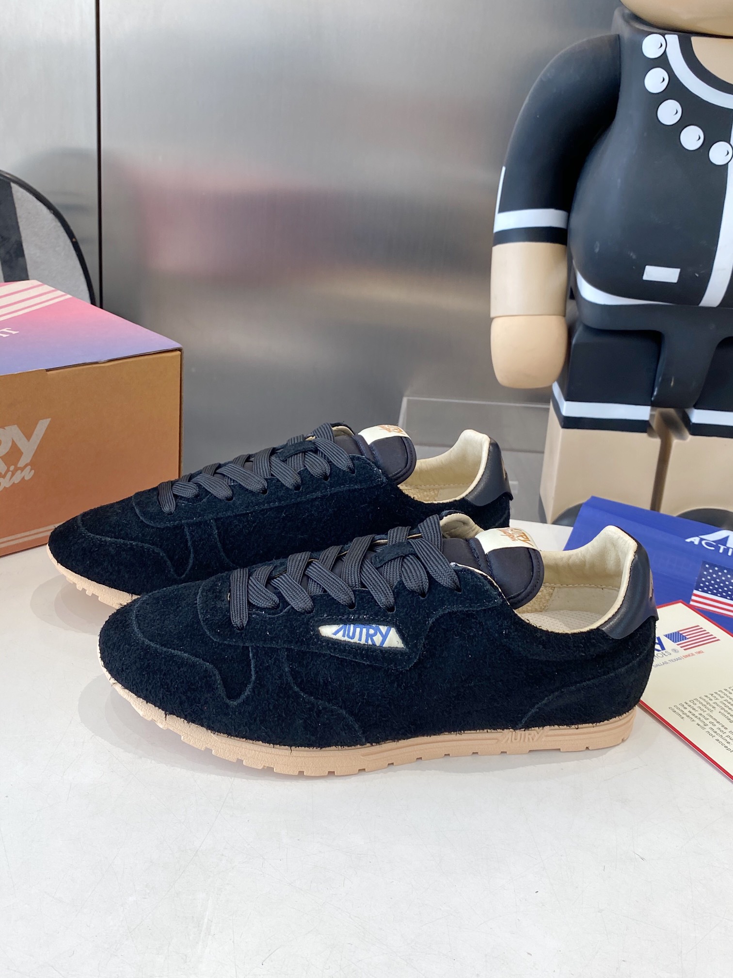 Top Leisure Shoes for Star Doctors: CK Hairy Oxford with Piggy Skin Inner.