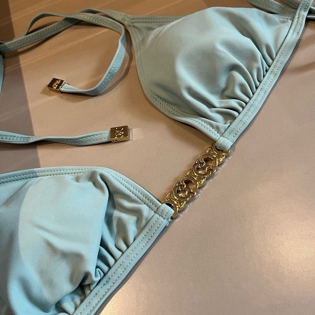 。

Celine赛琳新款比基尼， S M L XL。细节待更新