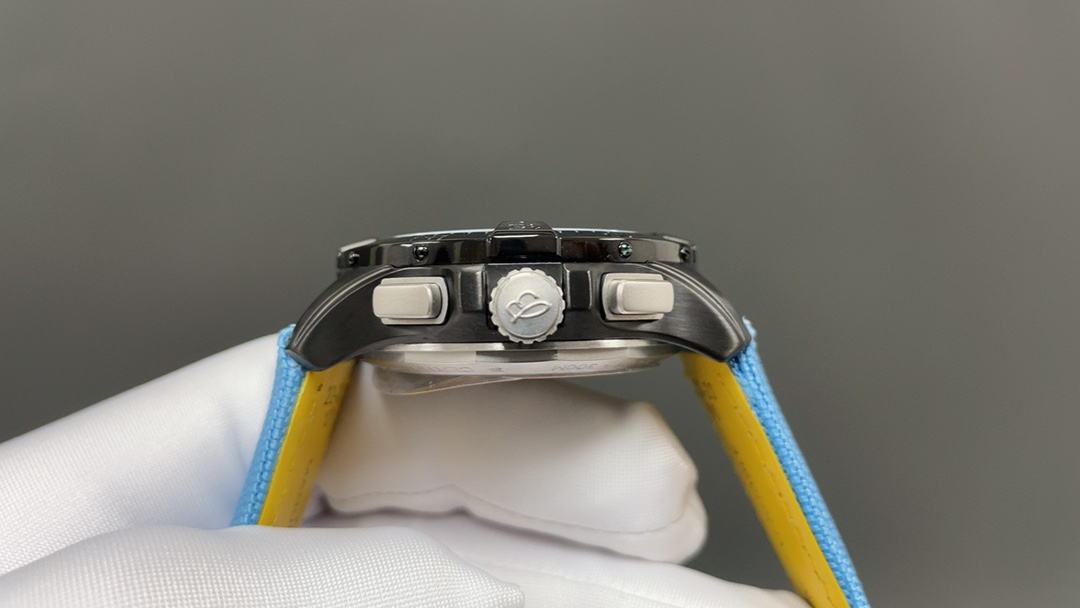 Breitling 百年灵，复仇者系列，重磅来袭