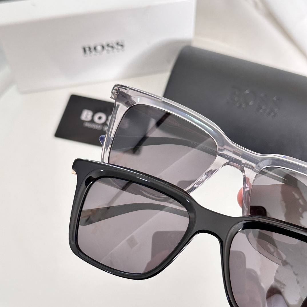  ‼️BOSS RTA-1210 Size：51口19-145 
太阳眼镜 🕶高品质 
不挑脸 火的狠 