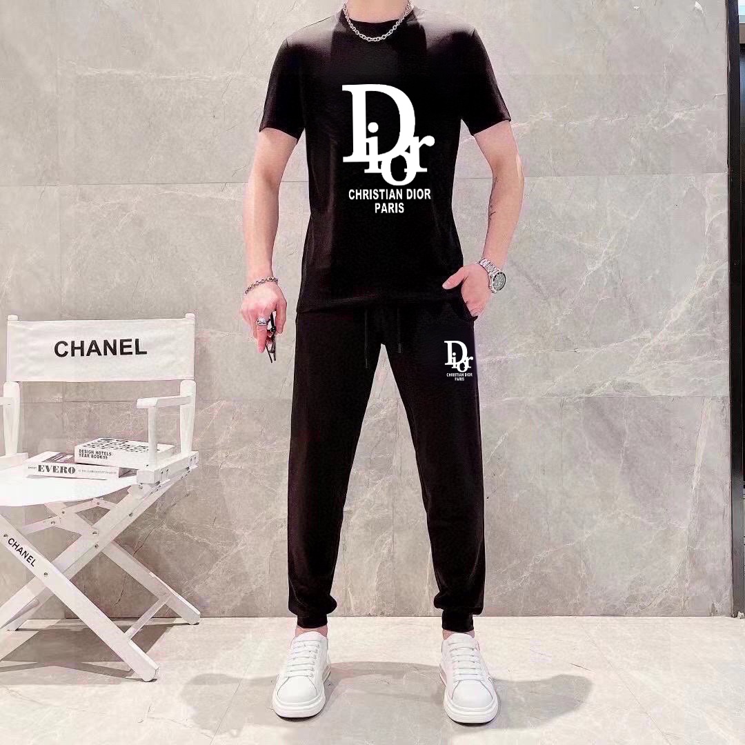 Dior DIOR 迪奥 (胖子福音) 2025 世界知名奢侈品牌