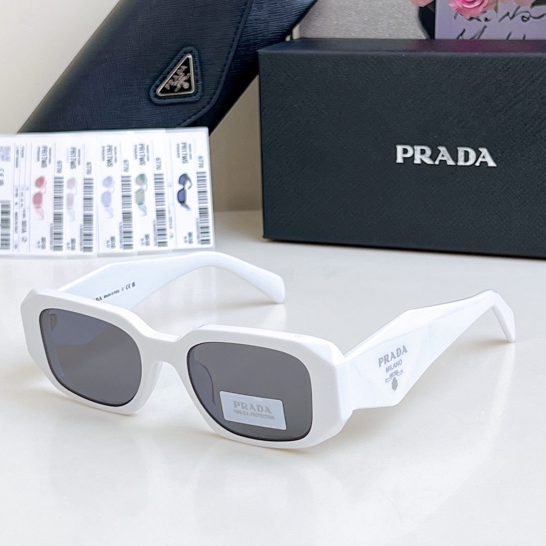 新色‼️‼️万众瞩目的顶级货~前后经历了足足几个月的摸索打版 总算不负众望将最好的东西呈现给大家 看似简