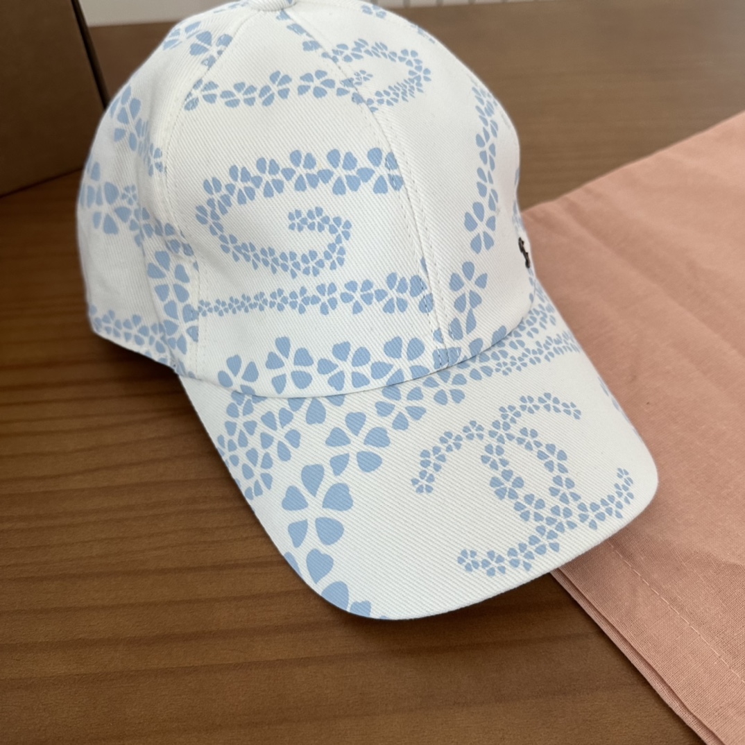 

香奈儿CHANEL 新品高定棒球帽，小香logo经典简约，时尚休闲设计 跑量新品