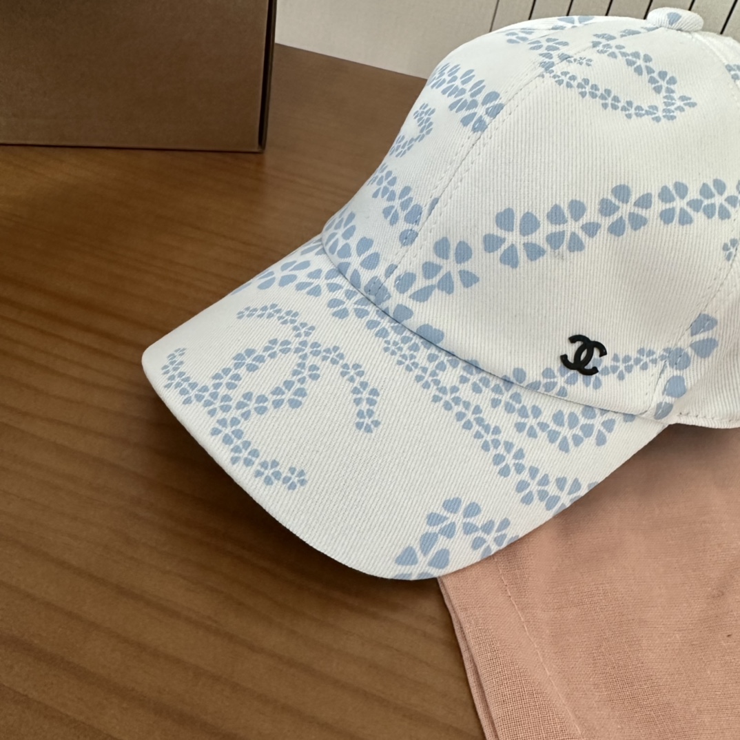 

香奈儿CHANEL 新品高定棒球帽，小香logo经典简约，时尚休闲设计 跑量新品