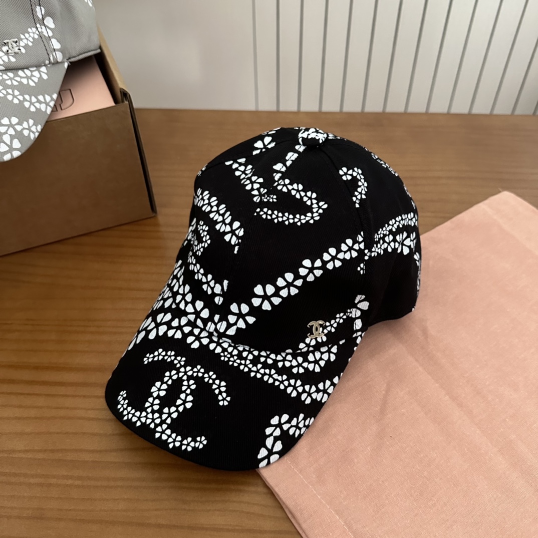 

香奈儿CHANEL 新品高定棒球帽，小香logo经典简约，时尚休闲设计 跑量新品