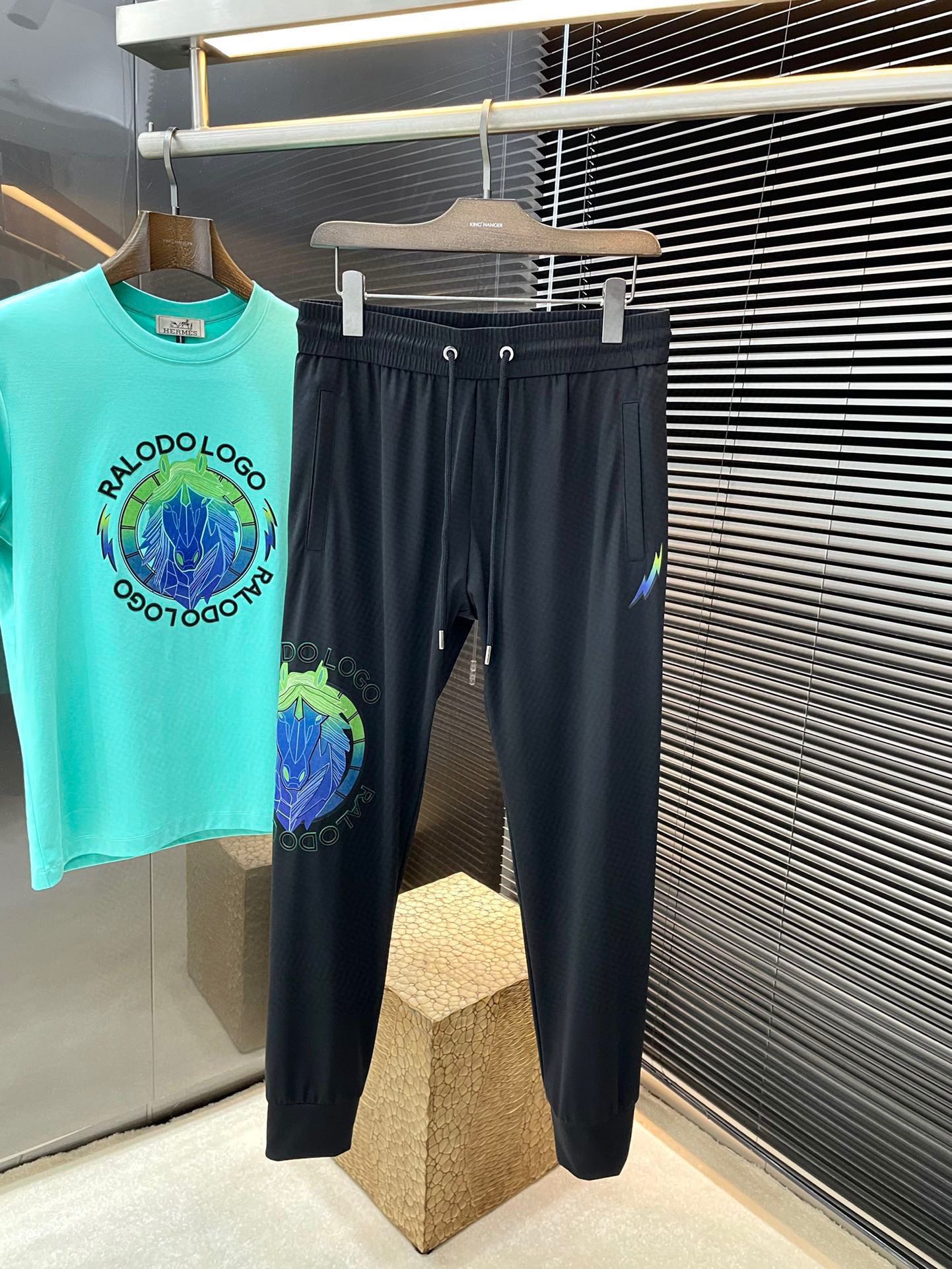 NO:433227,P HERMES (HERMES) 2025 spring new style, the latest casual pants. The original pants are casual and versatile, casual and lazy, customized original polyester fabric, full of comfort. High-end and atmospheric, does the taste of spring have? First choice. Number of codes 29-38 (37) purchasing level...,,,hermes,hermes,alexander wang19860909P  HERMES（爱马仕）2025春季新款,最新休闲裤.原版裤型上身休闲百搭、随性慵懒范,定制原版涤纶面料,舒适感爆棚.高端大气,春天的味道有没有,首选 .码数 29-38（37）代购级别……,,,hermes,hermes,alexander wang,Men's clothing