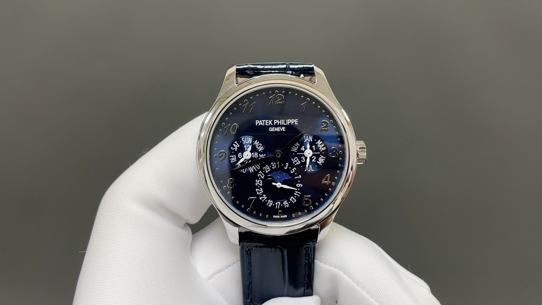 NO:393196,3K is a new craftsmanship, creating a classic. Patek Philippe Super Complex Timepiece 5327/series watch, with a diameter of 40mm, and a generous and decent dial layout. Although there are many functions, it does not make people feel complicated. Sunshine pattern with gold three-dimensional Breguet digital scale and willow leaf hand tiles make people feel more elegant. 5327-Equipped with Cal. Q automatic winding movement, all functions are true, not false functions, and all have shortcut buttons to adjust. 1: The 3 o'clock position on the dial is month and perpetual calendar display, (the 12 o'clock position is located on the right side of the 12 o'clock case, and the 6 o'clock position is located on the date and true moon phase display, (the 12 o'clock position is displayed on the left side of the 12 o'clock case)  The overall layout of the disc is wide and not compact, gentle and elegant, paired with an Italian cowhide strap and a hollow lantern buckle with a PP logo, a retro and elegant feeling. This 5327 is a formal watch, and you can choose from various dials. It is good to wear with black, white and gray formal wear, and you can be casual every day. A classic work of art, a perfect collection. 3K production must be a boutique, breguet, patek philippe, cowhide198609093K全新来袭匠心之作,再创经典 百达翡丽超级复杂功能时计5327/系列腕表, 表壳直径40mm,表盘布局大方得体,功能虽多却不让人觉得繁杂,日辉纹搭配金质立体宝玑数字刻度和柳叶指针条丁更让人觉得眼前一亮高雅. 5327-搭载Cal. Q自动上链机芯,所有功能为真功能,并非虚假功能,均有快捷按钮可调节. 1:表盘3点位置为月份和万年历显示,（月份快捷按钮位于12点位表壳右侧,万年历快捷按钮位于6点位表壳处） 2:表盘6点位置为日期和真月相显示,（日期月相快捷按钮位于9点位表壳处） 3:表盘9点位置为星期和24小时显示（星期快捷按钮位于12点位表壳左侧） 盘面整体布局,宽阔不紧凑,温文典雅,搭配意大利牛皮表带,PP标志镂空灯笼表扣,复古儒雅的感觉拉满. 这款5327、属于正装表,各色表盘任君选择,搭配黑白灰正装都不错,日常搭配休闲均可. 一件经典的艺术品,一件完美的收藏品 3K出品必属精品,,breguet,patek philippe,cowhide,Watch