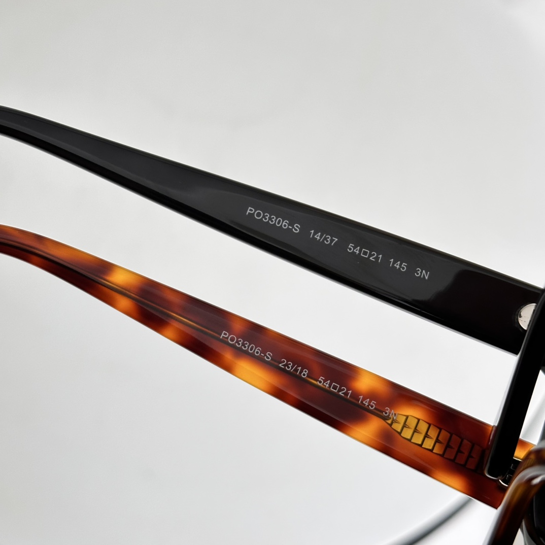  ‼️PEISOL帕索新款到货啦～
MODEL：PO3306-S
SIZE：54口21-145最新金属板