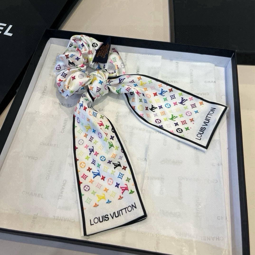 NO:367618,lv Louis Vuitton new hair ring hairpin, hairpin, louis vuitton, louis vuitton, hairpin, hairpins19860909lv路易威登新款发圈发夹,发夹,louis vuitton,louis vuitton,hairpins,accessory