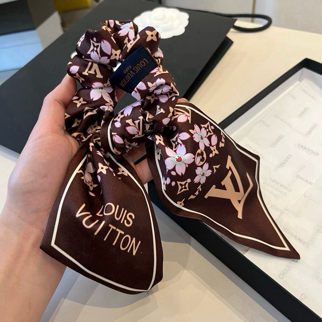 NO:367627,Lv Louis Vuitton hair ring hairpins, hairpins, louis vuitton, louis vuitton, hairpins19860909Lv路易威登发圈发夹,发夹,louis vuitton,louis vuitton,hairpins,accessory
