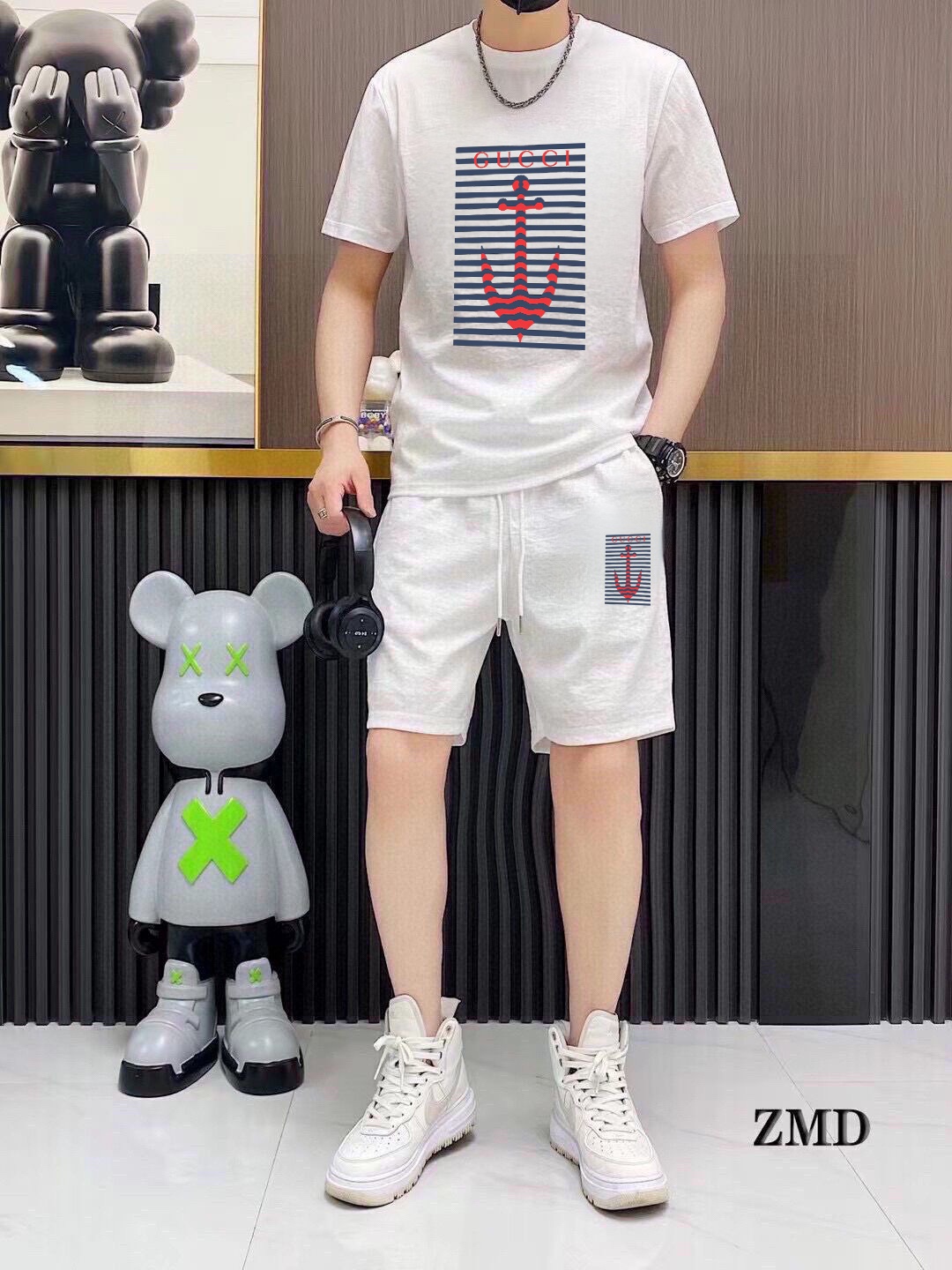 Gucci 品牌【GUCCI 古奇】 2025新款男士短袖短裤套装 销售 市面高端版本 手感细腻柔软 让你穿着更加舒适 立体裁剪版型超赞 尺码:M-5XL下单请报身高体重