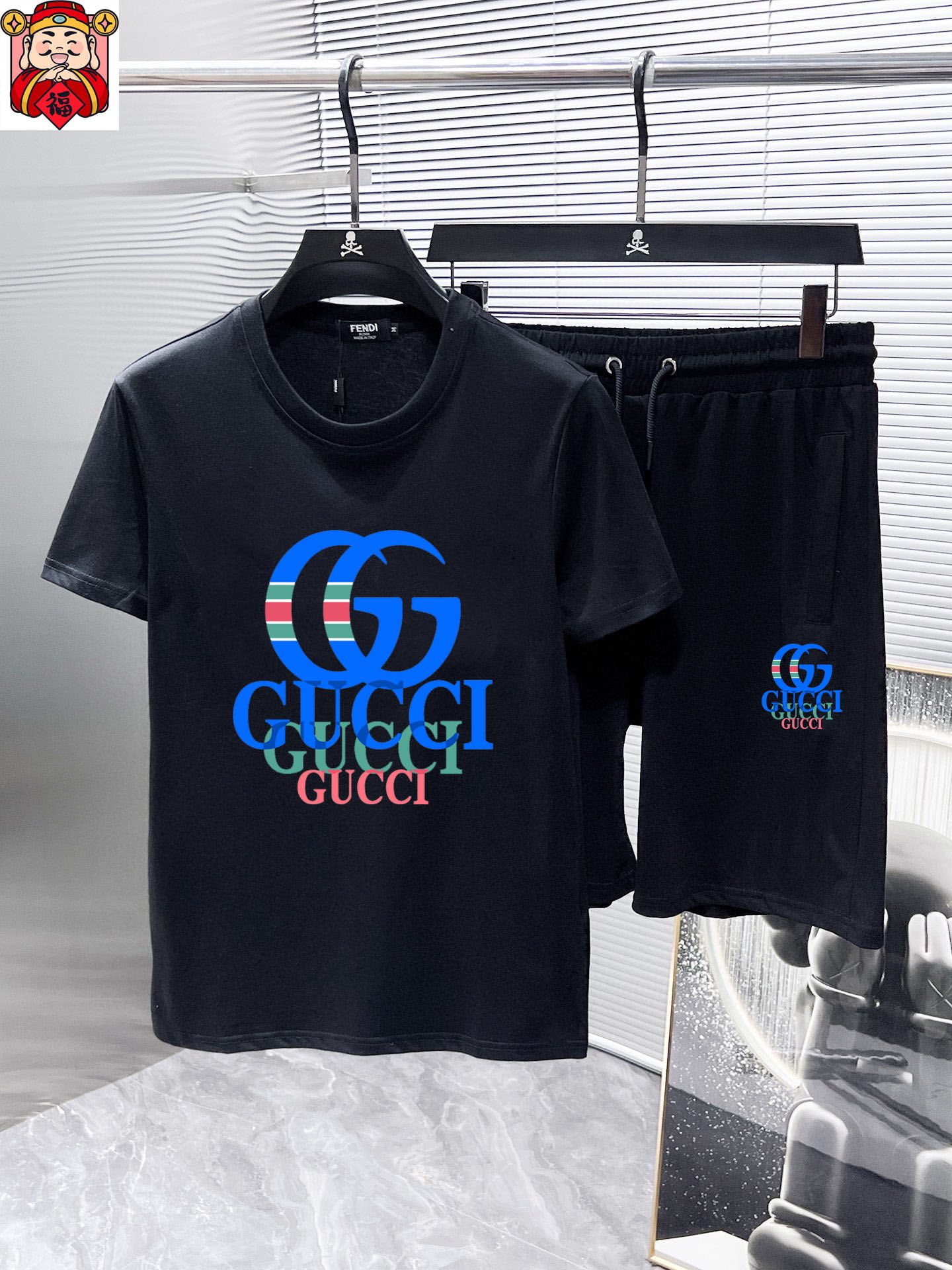Gucci 品牌【GUCCI 古奇】 2025新款男士短袖短裤套装 销售 市面高端版本 手感细腻柔软 让你穿着更加舒适 立体裁剪版型超赞 尺码:M-5XL下单请报身高体重