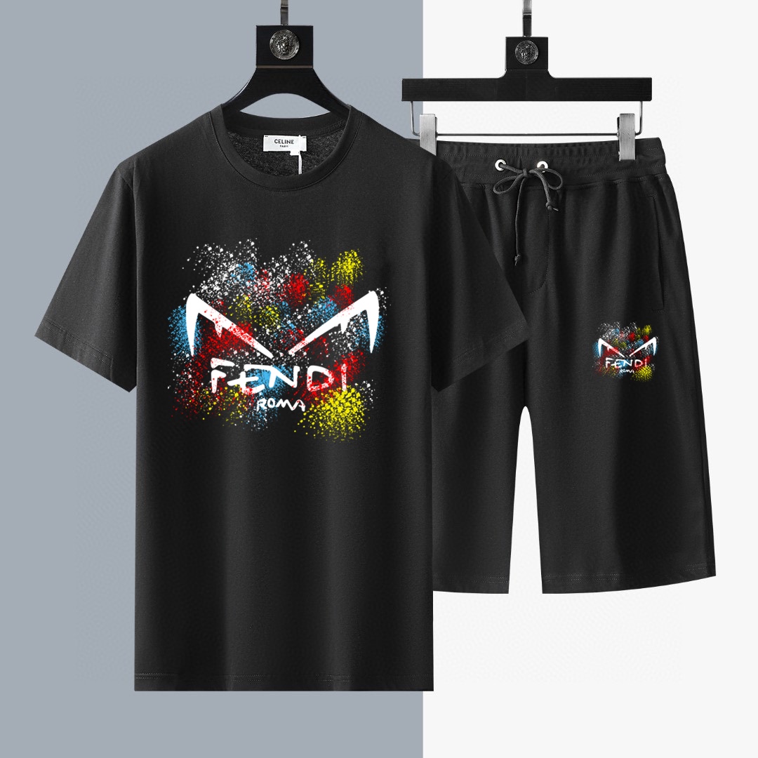 Fendi 品牌【FENDI 芬迪】 2025新款男士短袖短裤套装 销售 市面高端版本 手感细腻柔软 让你穿着更加舒适 立体裁剪版型超赞 尺码:M-5XL下单请报身高体重