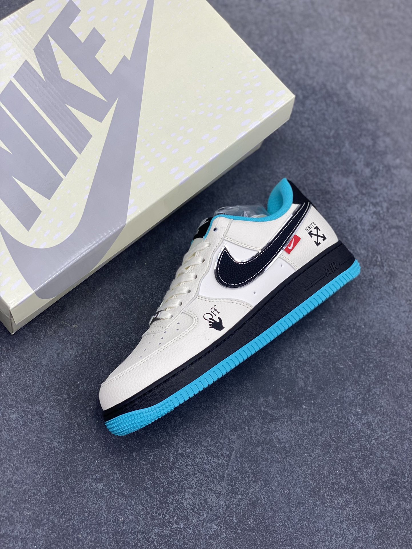 图片[7]-Nike Air Force 1 \’07 Low “OFF-WHITE联名——黑蓝双拼米黑”空军一号 低帮 运动鞋 休闲鞋 折边针车 工艺难度大 原楦头原纸板 原装鞋盒 定制五金配件 内置全掌气垫 原厂鞋底 货号：QW5836-003 尺码：36 36.5 37.5 38 38.5 39 40 40.5 41 42 42.5 43 44 44.5 45-选品中心