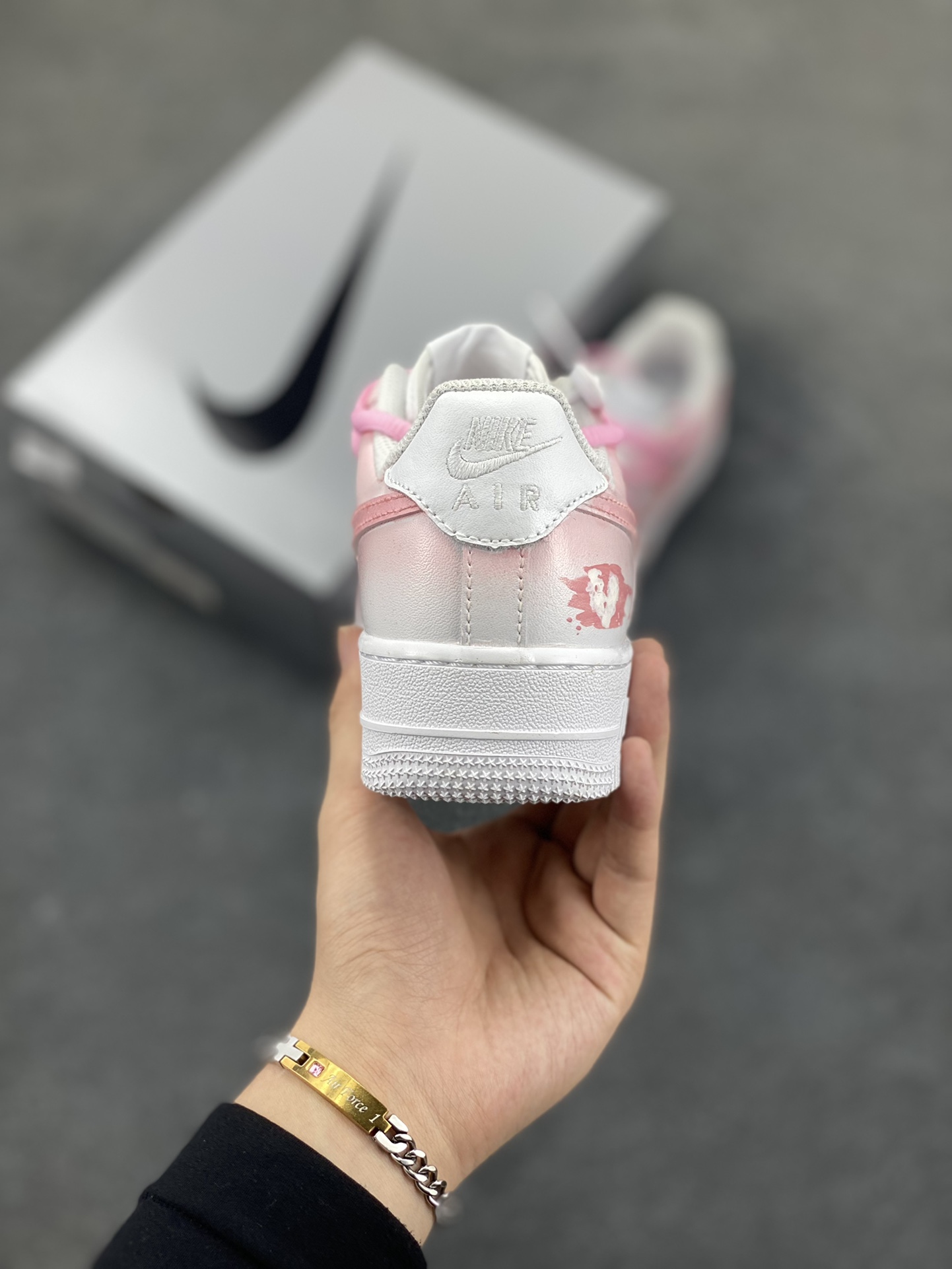 图片[4]-Air Force 1 Low 手绘涂鸦 原楦头原纸板 打造纯正空军版型 #专注外贸渠道 全掌内置蜂窝气垫 #原盒配件 原厂中底钢印、拉帮完美 货号：DD8959-100 尺码：35.5 36 36.5 37.5 38 38.5 39 40-选品中心