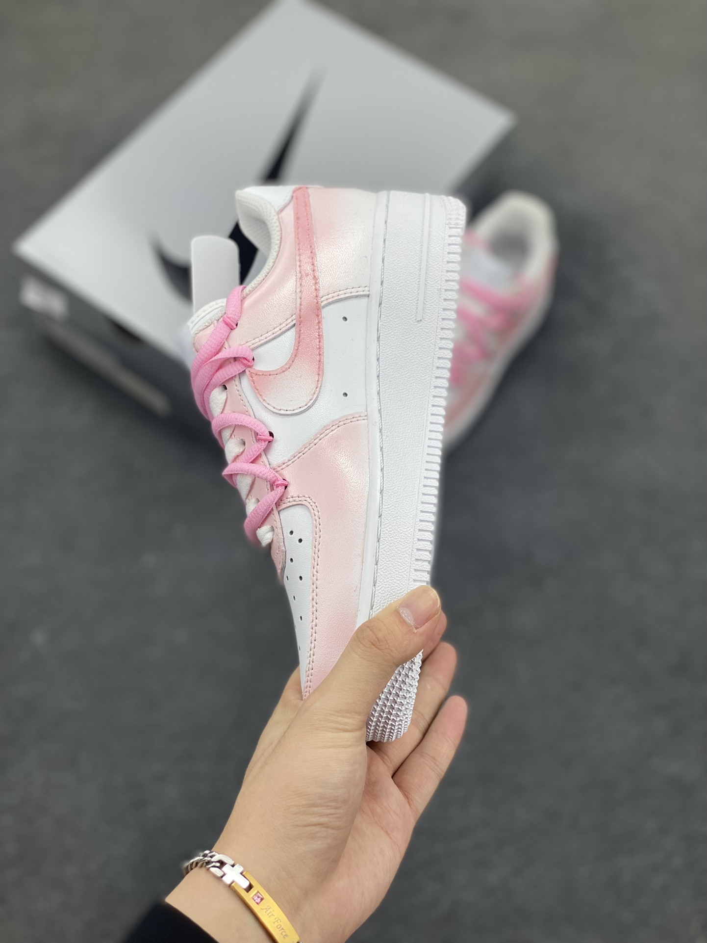 图片[3]-Air Force 1 Low 手绘涂鸦 原楦头原纸板 打造纯正空军版型 #专注外贸渠道 全掌内置蜂窝气垫 #原盒配件 原厂中底钢印、拉帮完美 货号：DD8959-100 尺码：35.5 36 36.5 37.5 38 38.5 39 40-选品中心