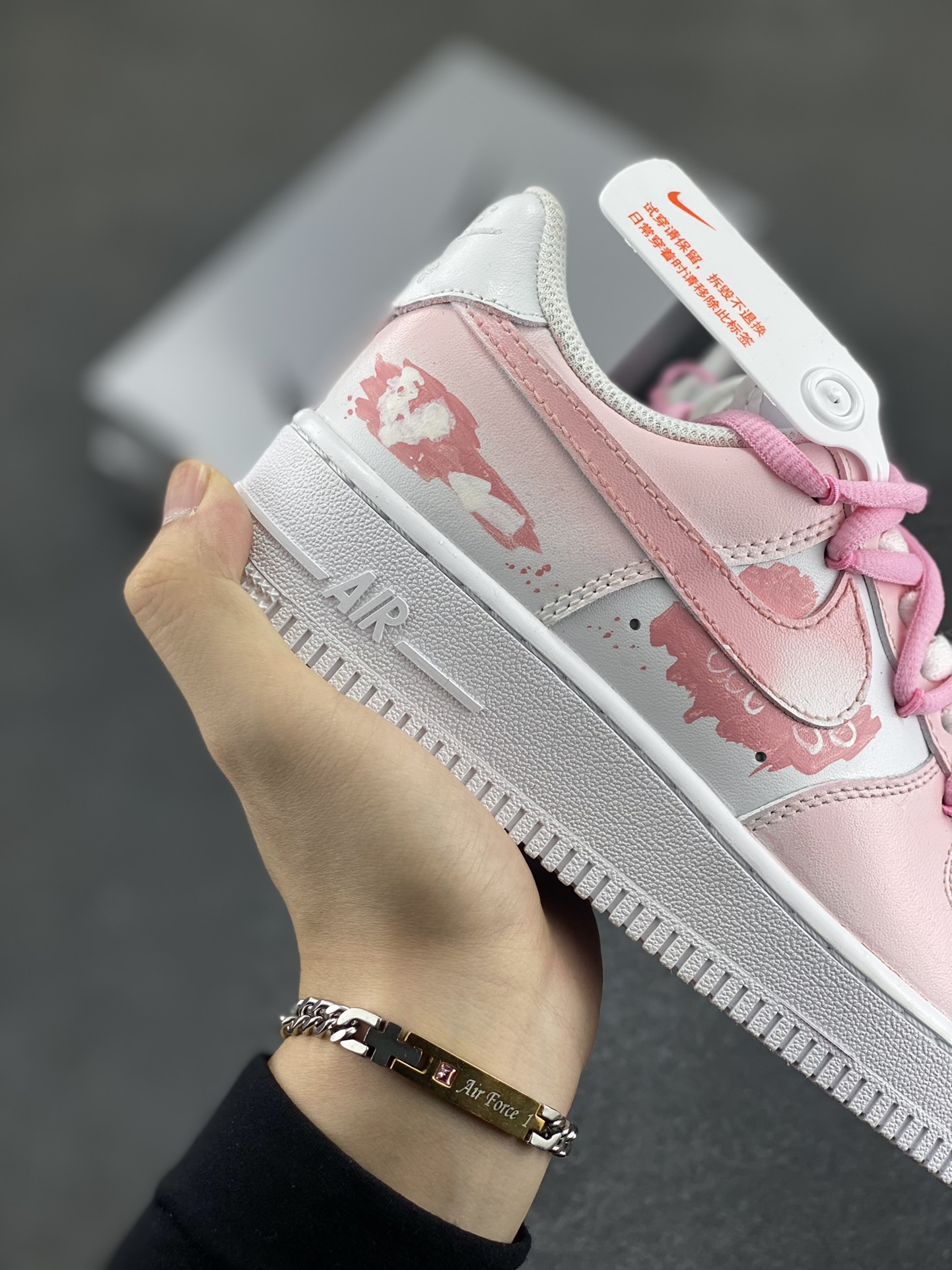 图片[6]-Air Force 1 Low 手绘涂鸦 原楦头原纸板 打造纯正空军版型 #专注外贸渠道 全掌内置蜂窝气垫 #原盒配件 原厂中底钢印、拉帮完美 货号：DD8959-100 尺码：35.5 36 36.5 37.5 38 38.5 39 40-选品中心