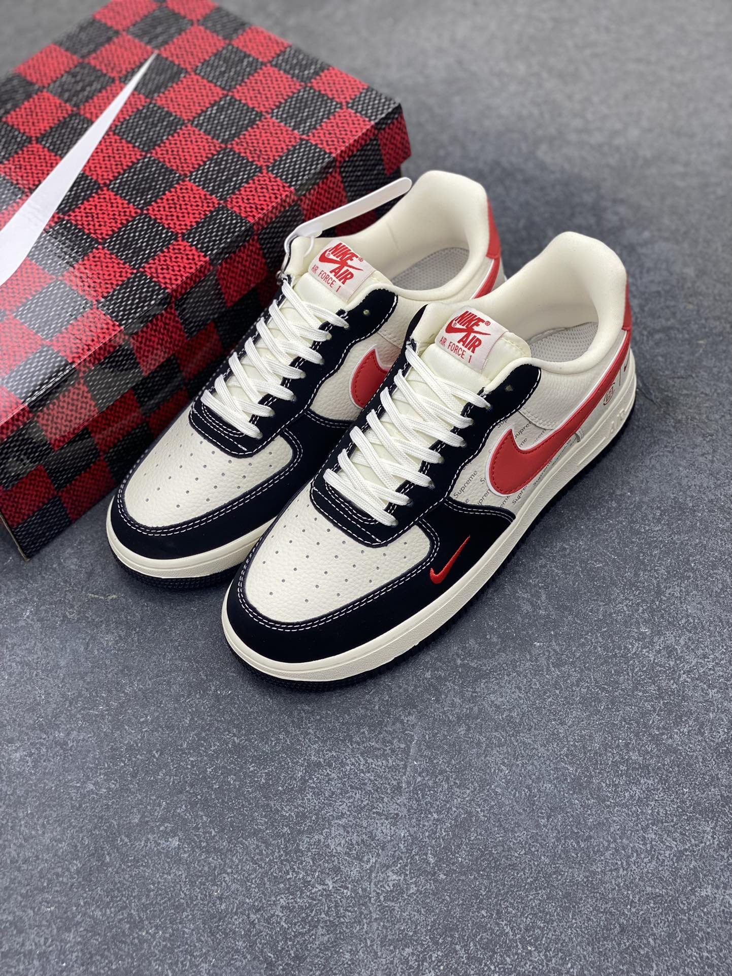 图片[8]-NIke Air Force 1 \’07 Low “黑红勾”空军一号 低帮 运动鞋 休闲鞋 折边针车 工艺难度大 原楦头原纸板 原装鞋盒 定制五金配件 内置全掌气垫 原厂鞋底 货号：KB1688-001 尺码：36 36.5 37.5 38 38.5 39 40 40.5 41 42 42.5 43 44 44.5 45-选品中心
