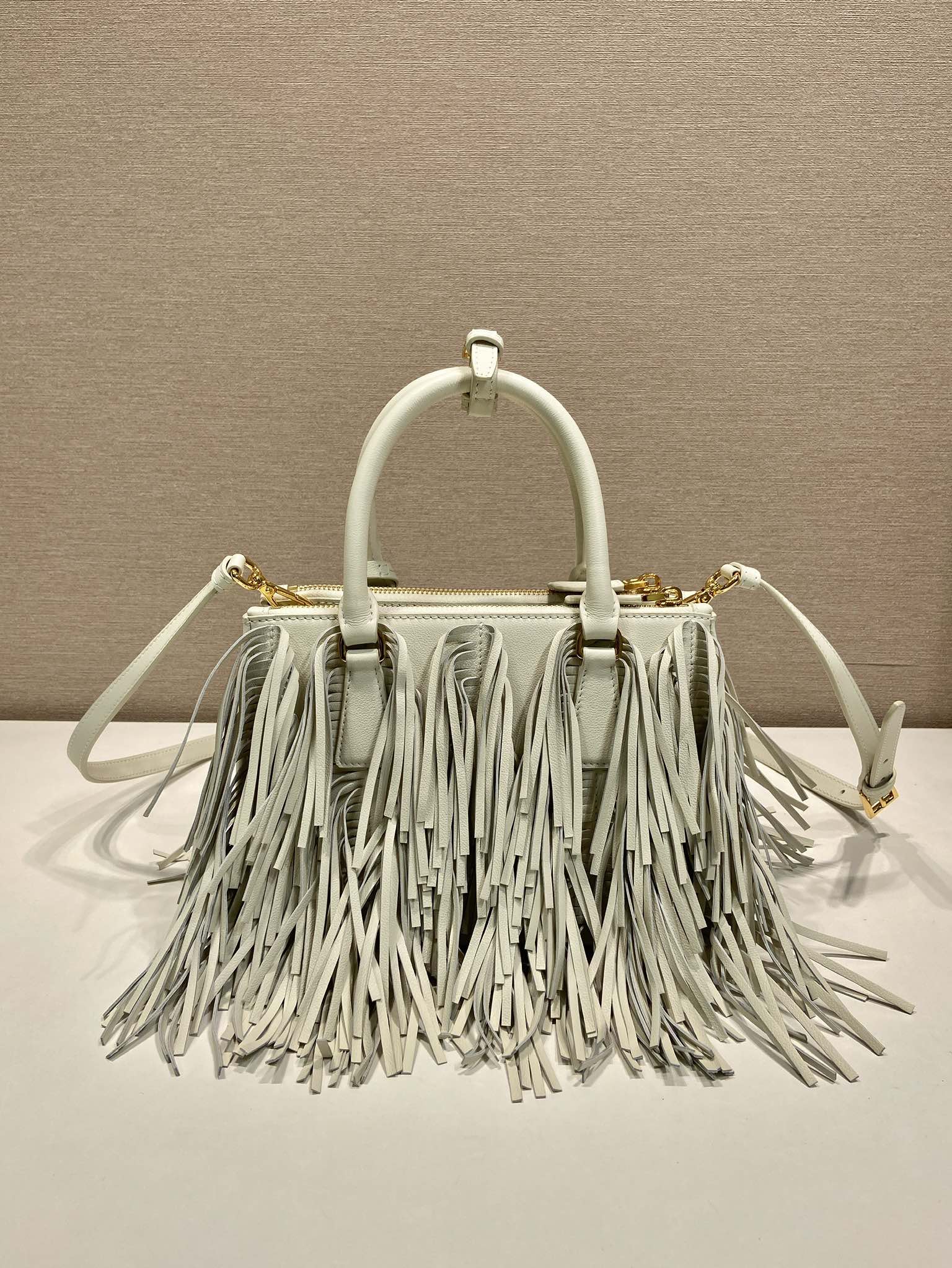 Elegant Leather Shoulder Bag with Tassel Design, 24.5cm - Timeless Fashion 5 i1751180925 3088 3