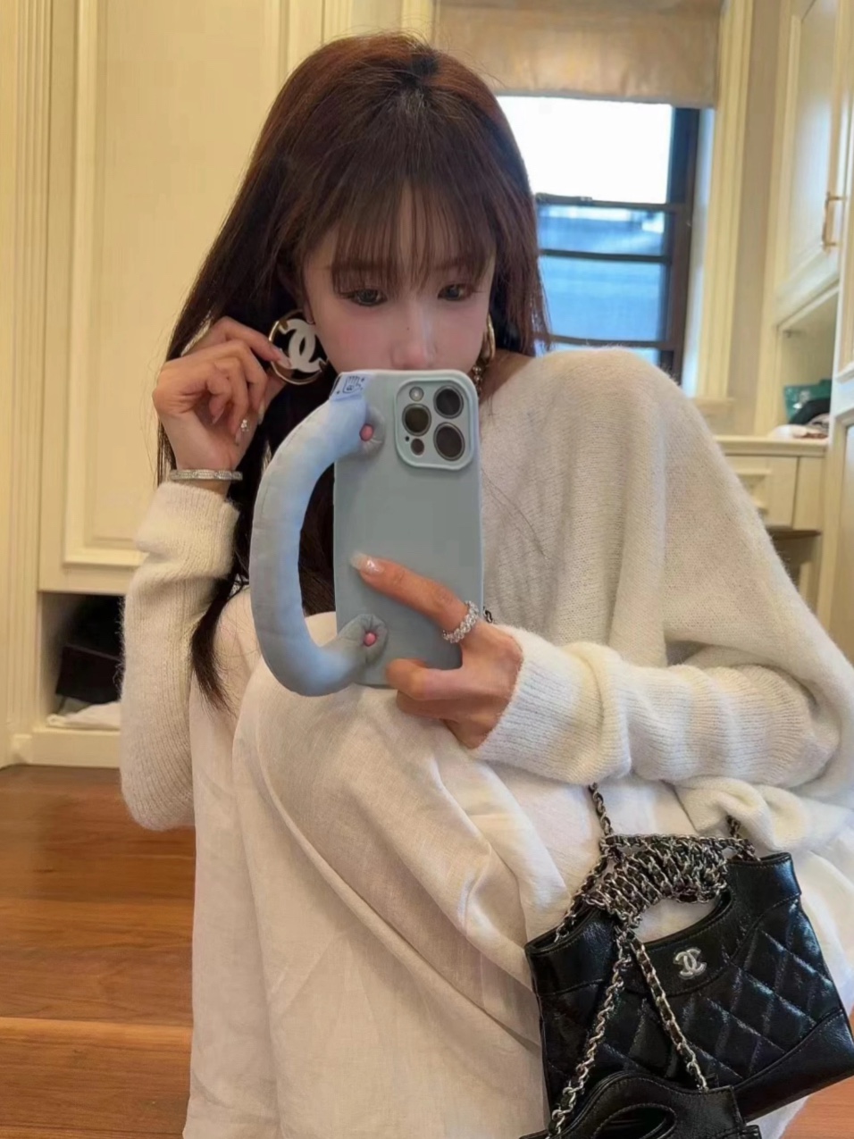  XN92 68 68
香奈儿Chanel小香风欧美夸张大圆圈形亚克力双C字母圆形耳环耳钉 黄铜材料 金