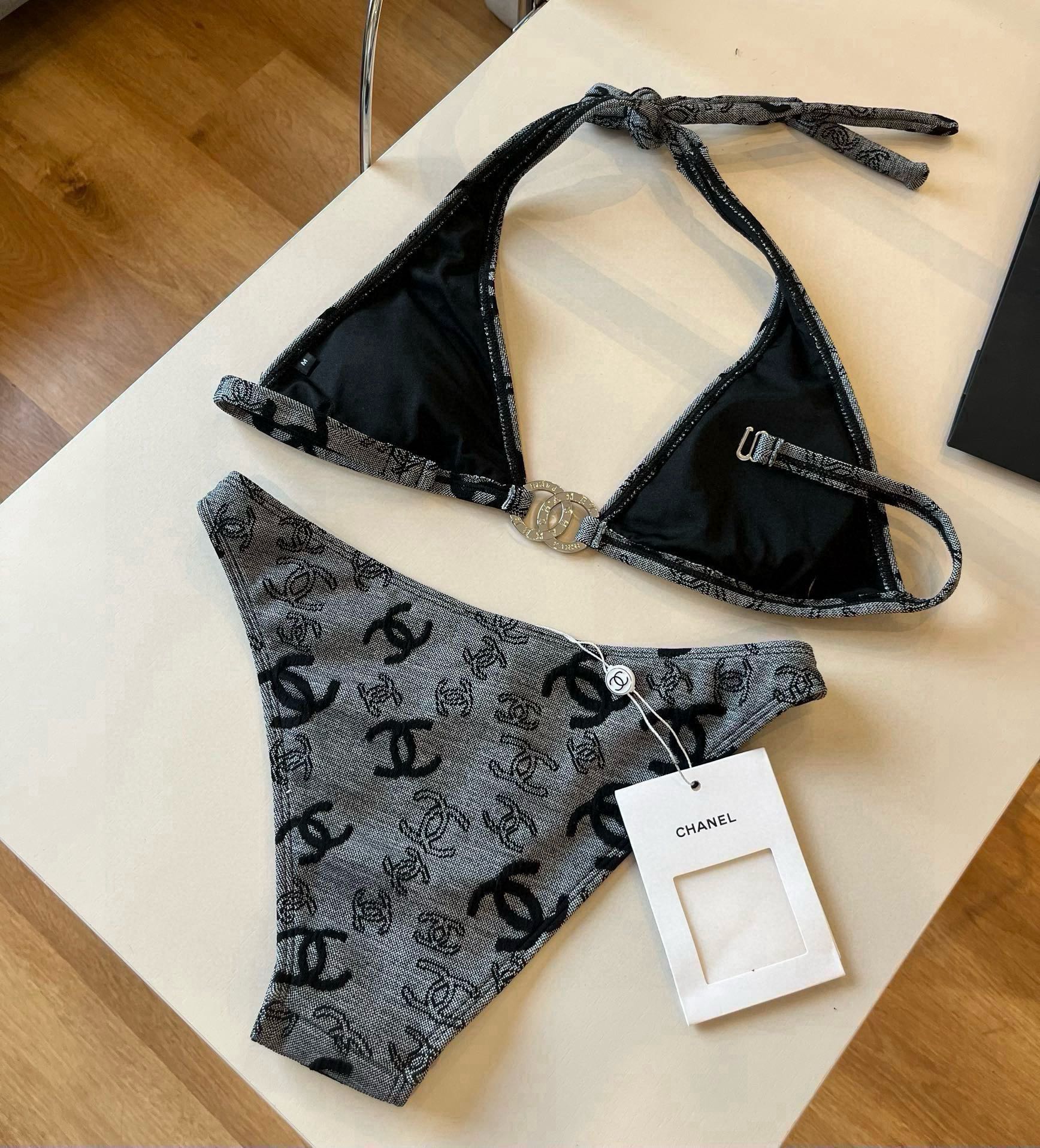 。

Chanel香奈儿比基尼泳衣 最新面料S M L XL