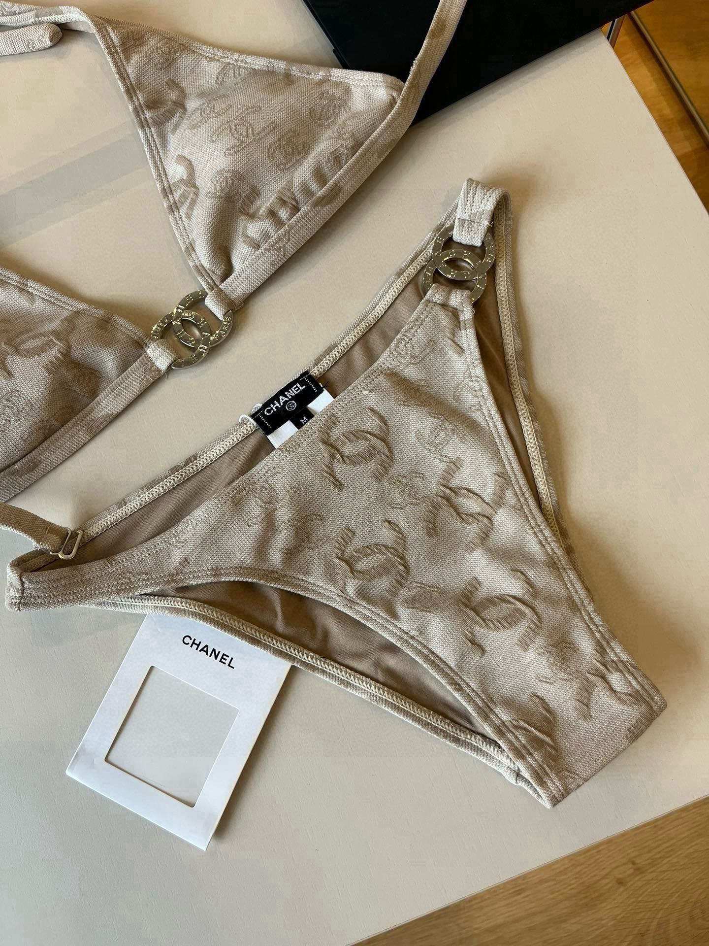 。

Chanel香奈儿比基尼泳衣 最新面料S M L XL