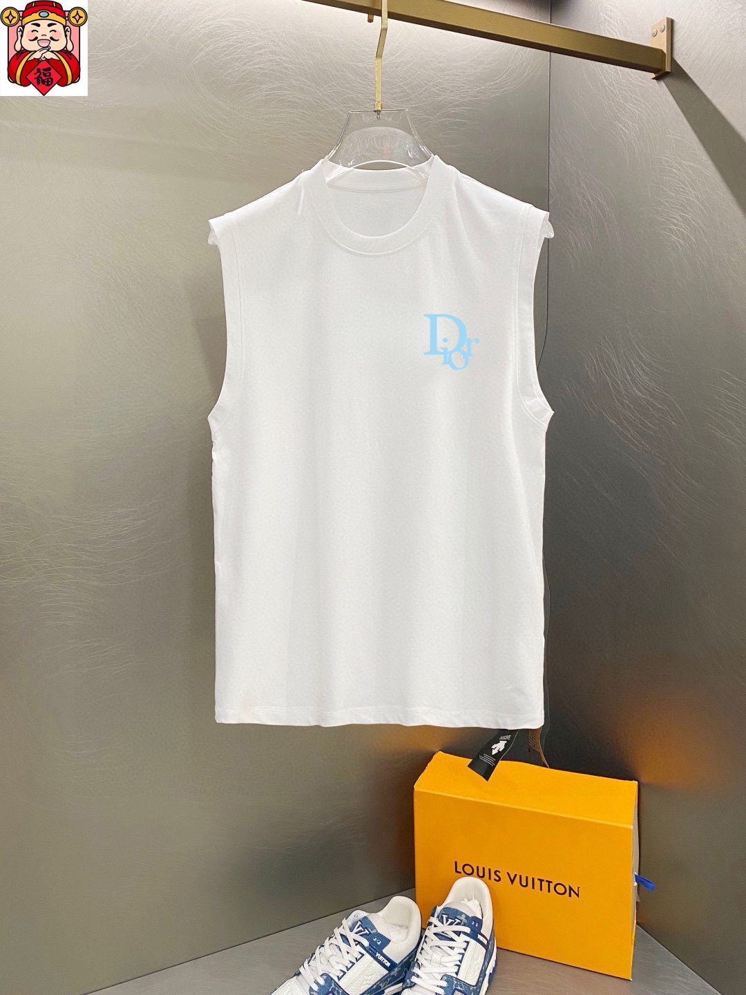 Dior 品牌【DIOR迪奥】2025夏季新品背心T袖 简约款式 任何人都可以轻松驾驶 进口定制丝光棉面料 手软舒适有型 吸汗透气