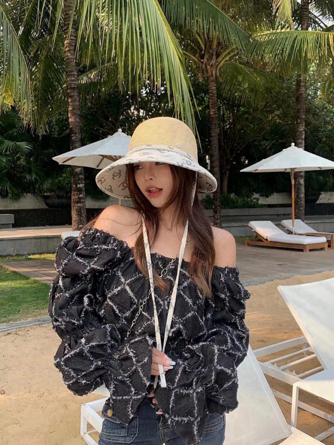 NO:353430,Chanel Chanel Straw Hat, Haute Couture, Head Circle 57cm. Hat Straw Hat Fisherman's Hat Baseball Hat, Hats, Chanel, Chanel, espadrilles, hatsChanel香奈儿草帽,高级定制,头围57cm.帽子草帽渔夫帽棒球帽,帽子,chanel,chanel,espadrilles,hats,hat
