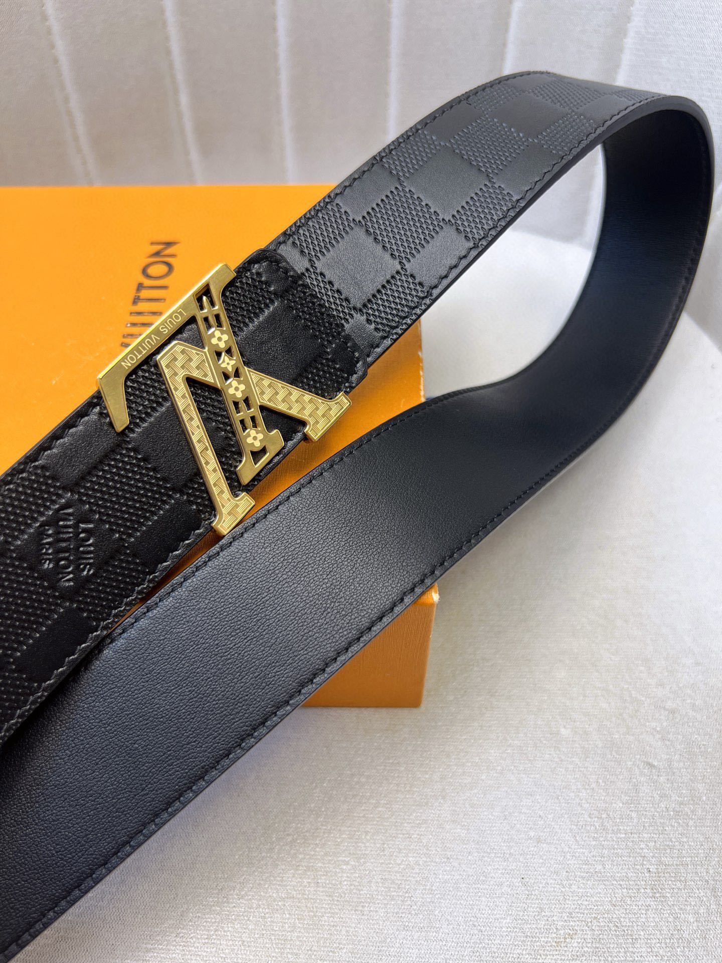 Luxury LV Belt: Original Oxen-Skin with Gold Knitted Design, Custom Leather, 4.0″ Width - 图片 5